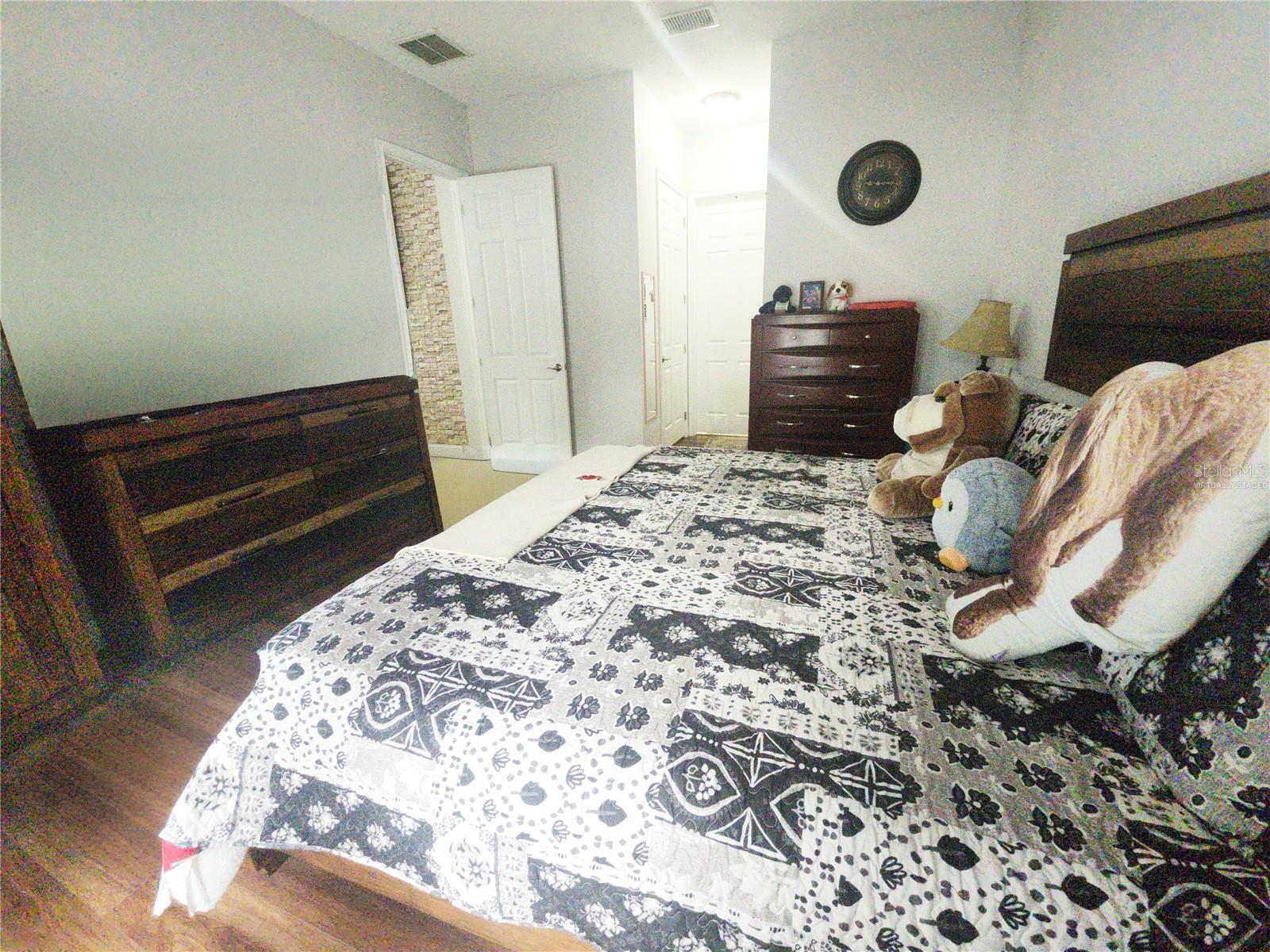 8604 TIDAL BREEZE DR — photo 31