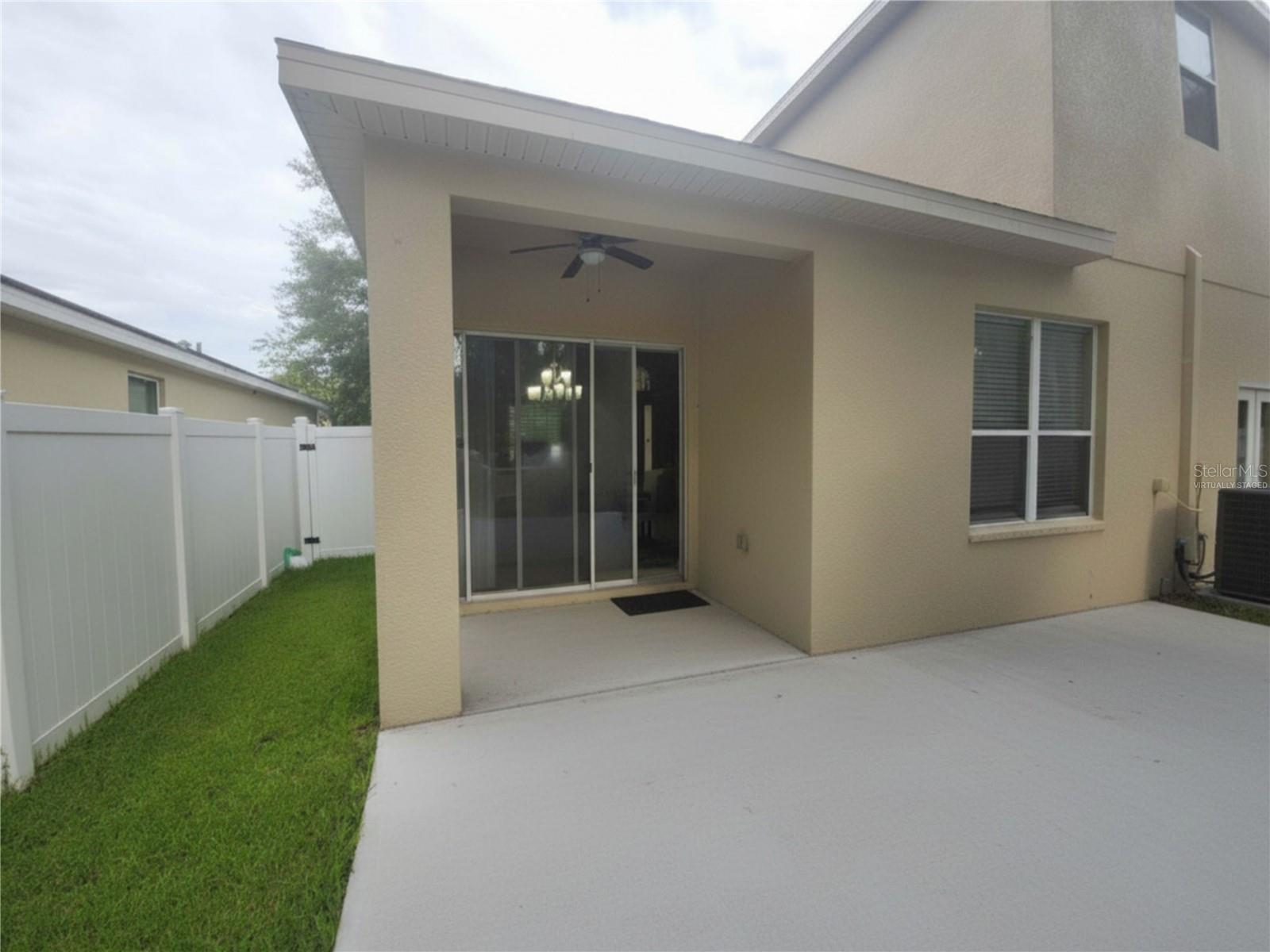 8604 TIDAL BREEZE DR — photo 6