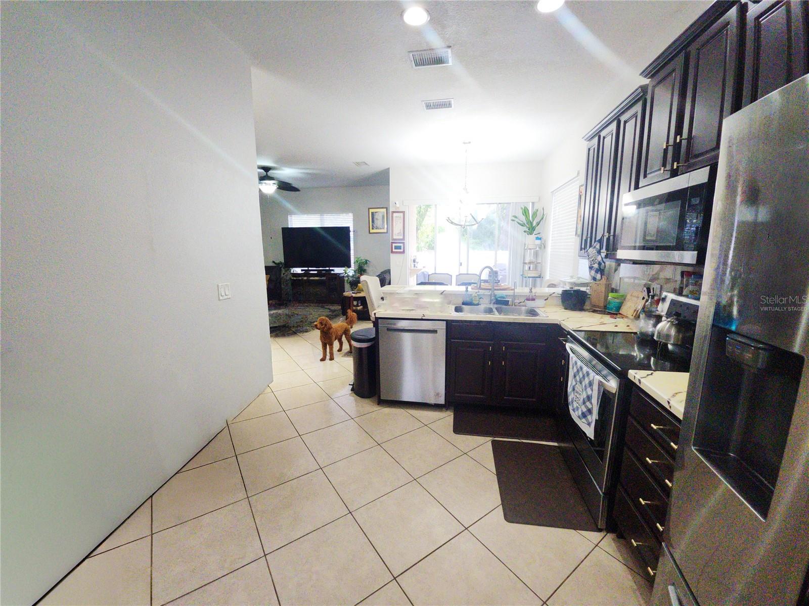 8604 TIDAL BREEZE DR — photo 12