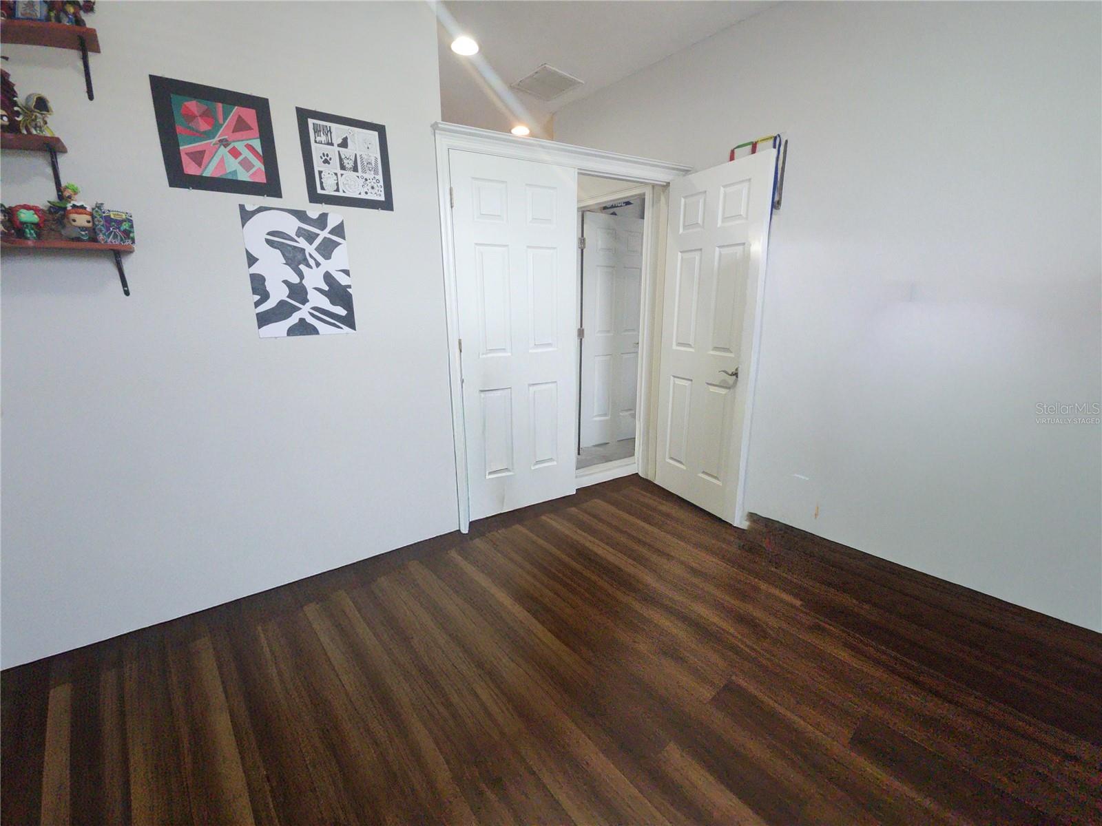 8604 TIDAL BREEZE DR — photo 22