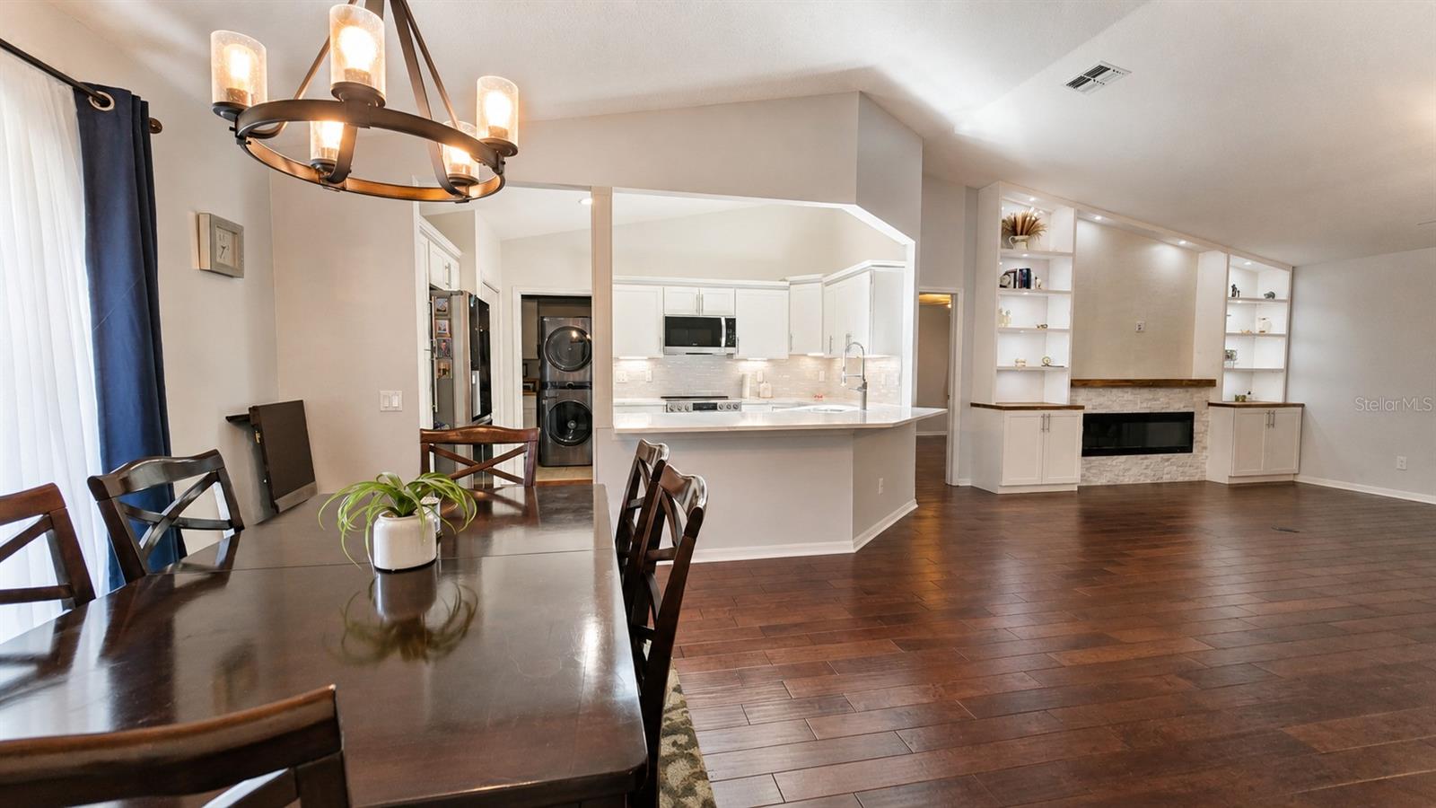 6441 SILVER OAKS DR — photo 9