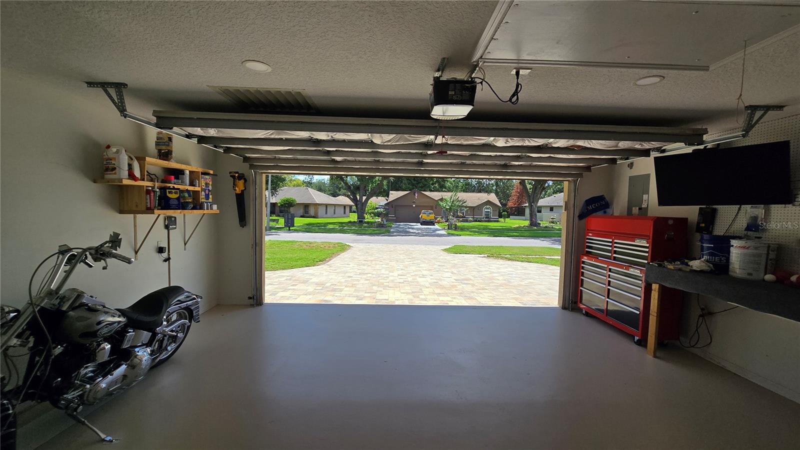 6441 SILVER OAKS DR — photo 29