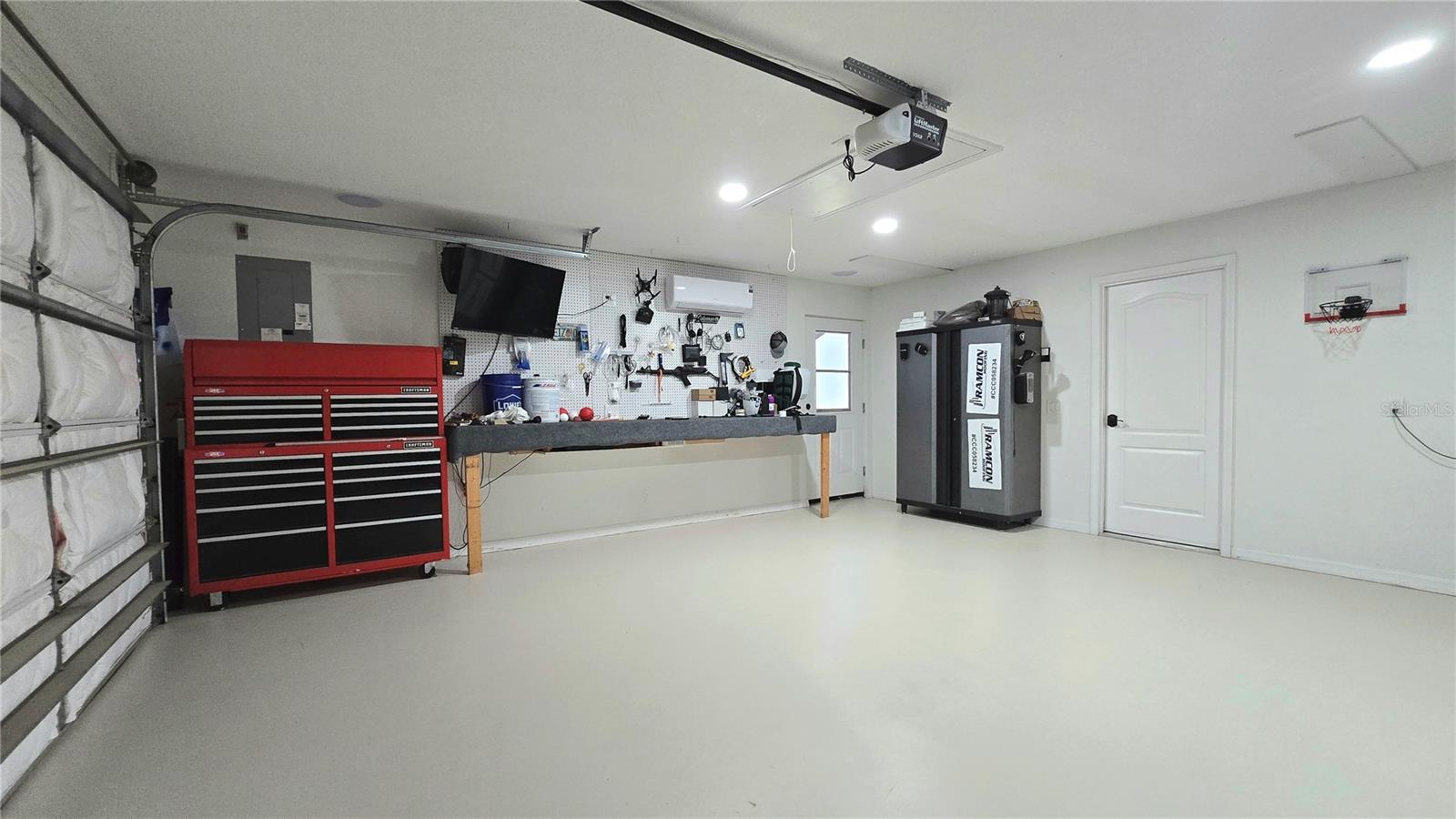 6441 SILVER OAKS DR — photo 27