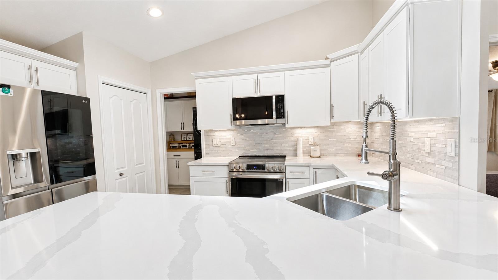 6441 SILVER OAKS DR — photo 10