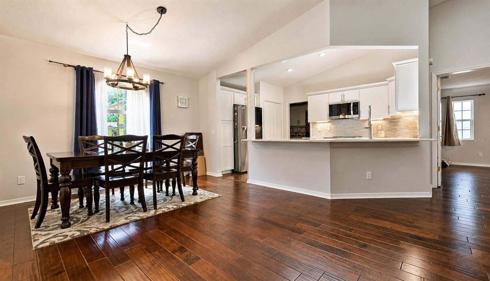6441 SILVER OAKS DR — photo 8