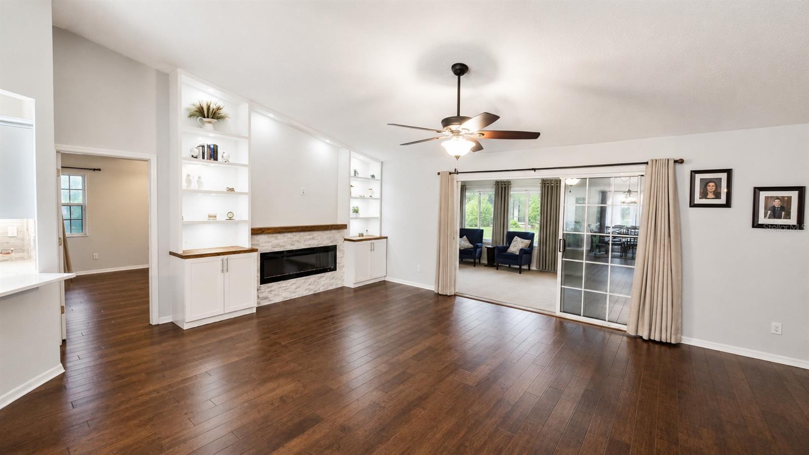6441 SILVER OAKS DR — photo 5