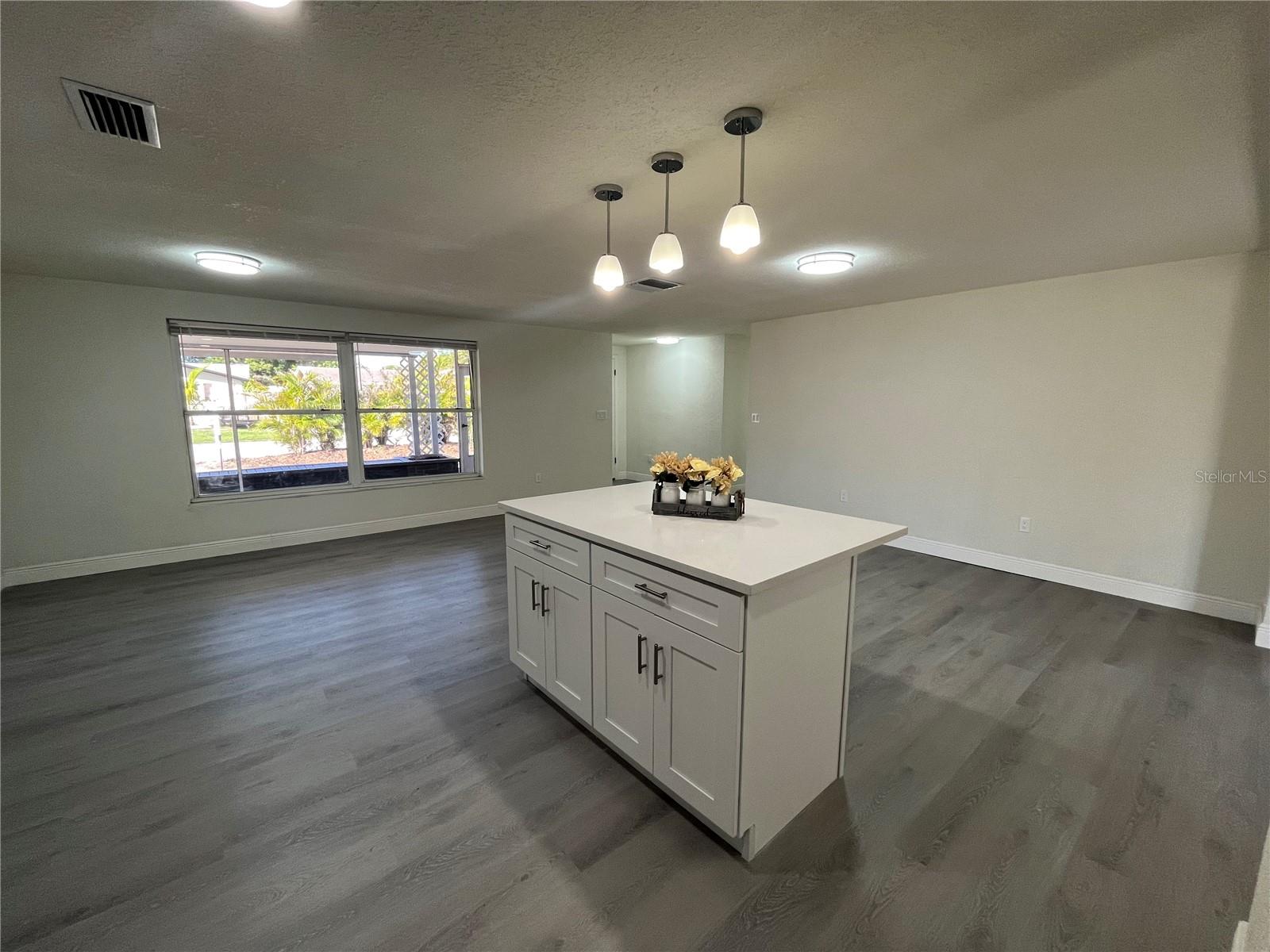 3314 COLUMBUS DR — photo 22