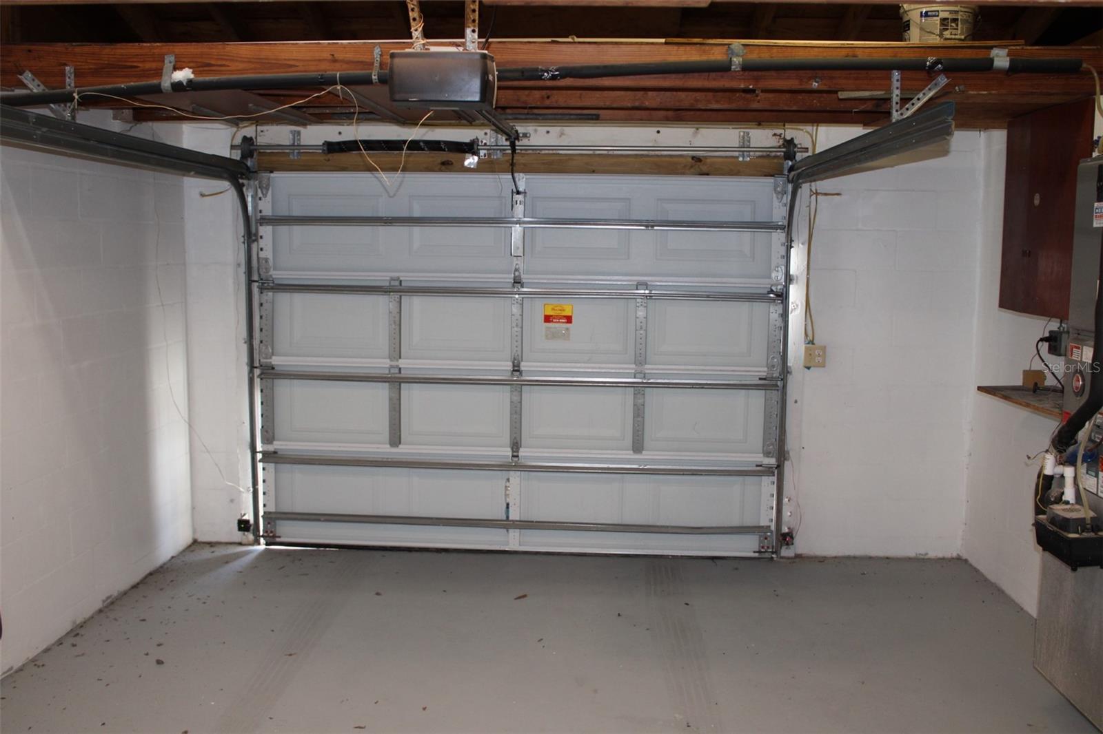 3314 COLUMBUS DR — photo 25