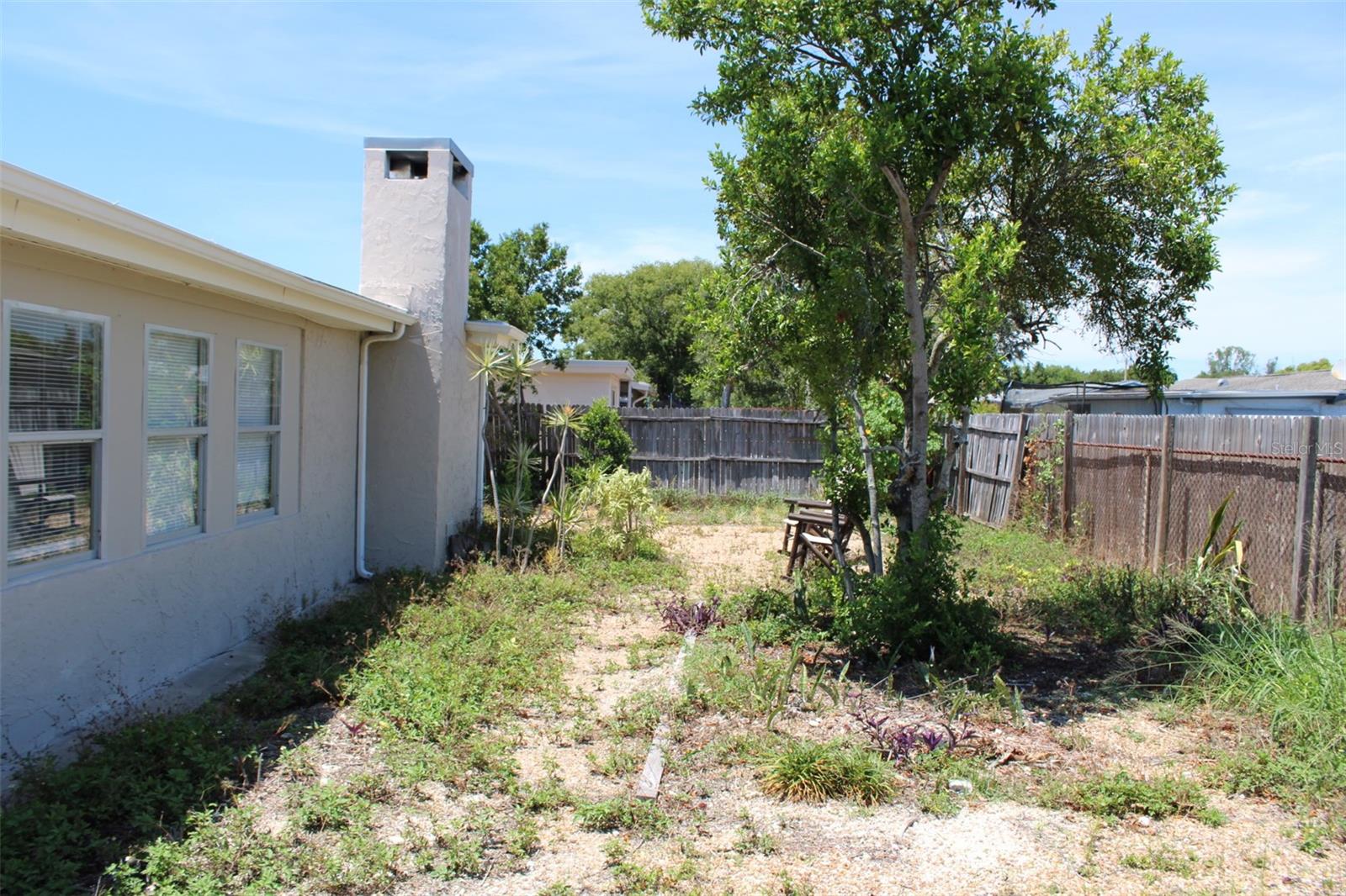 3314 COLUMBUS DR — photo 30