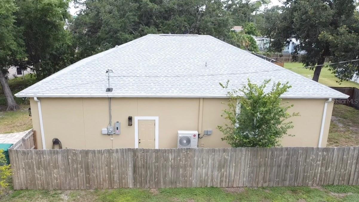 3225 LAUREL AVE — photo 2