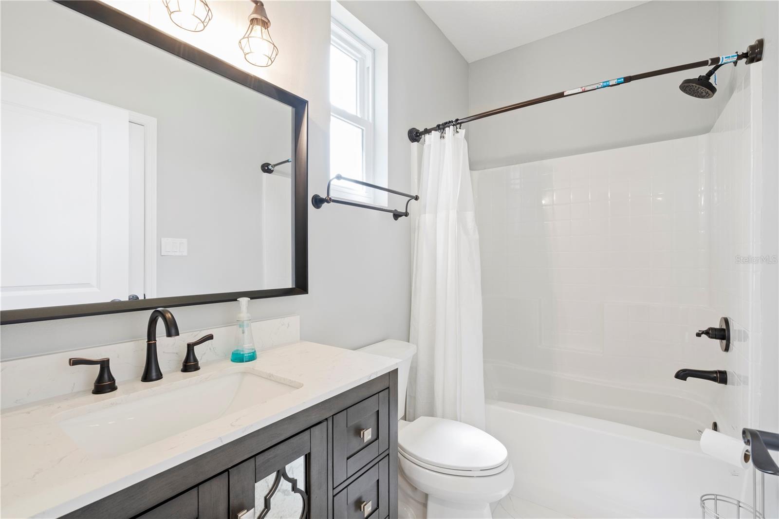 3225 LAUREL AVE — photo 12
