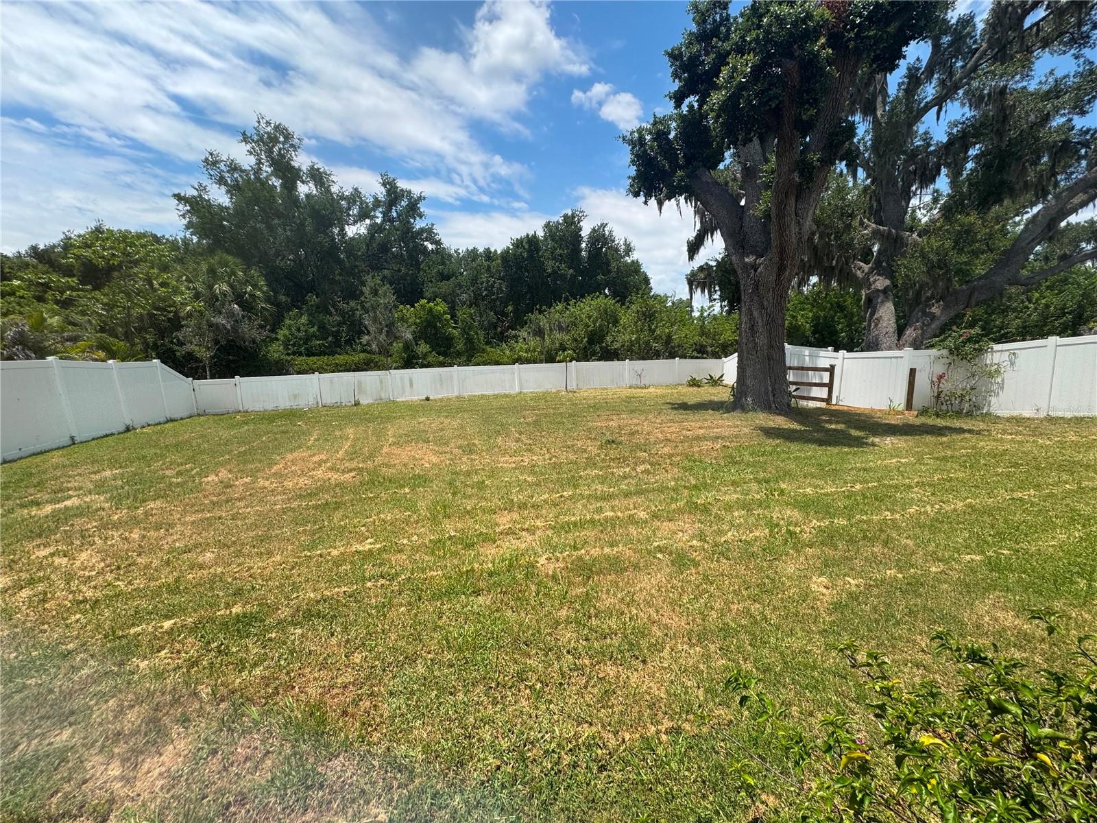 7023 57TH TER E — photo 36
