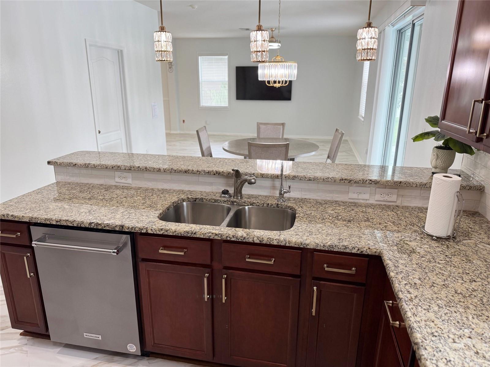 12236 FAIRLAWN DR — photo 24