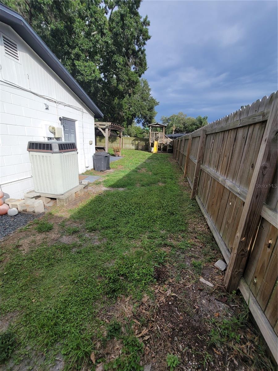 10061 61ST WAY N — photo 41