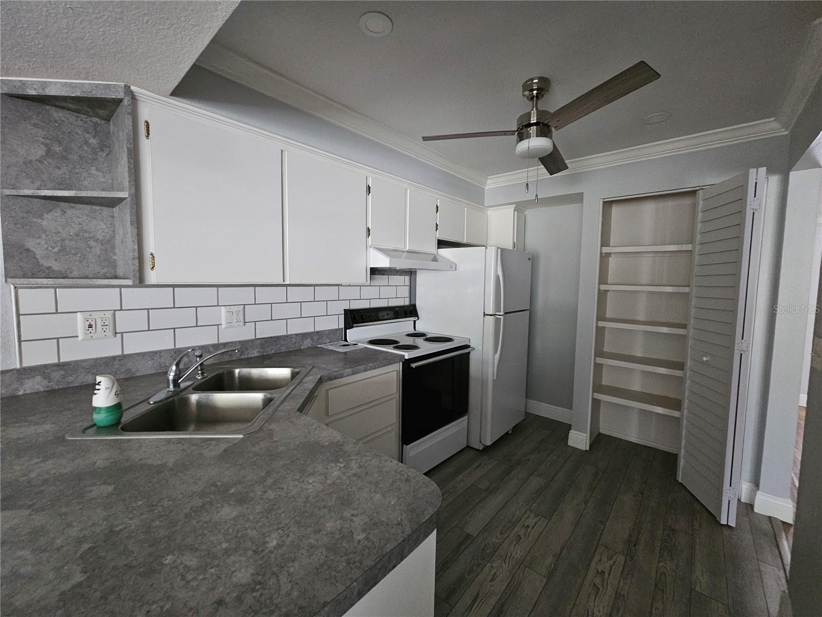 1655 S HIGHLAND AVE #B215 — photo 7
