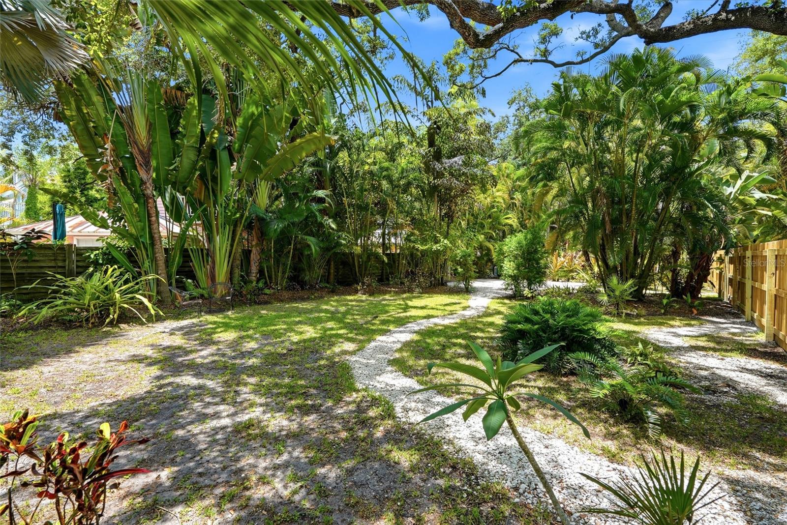 Lot 14 E MARSHALL ST — photo 17