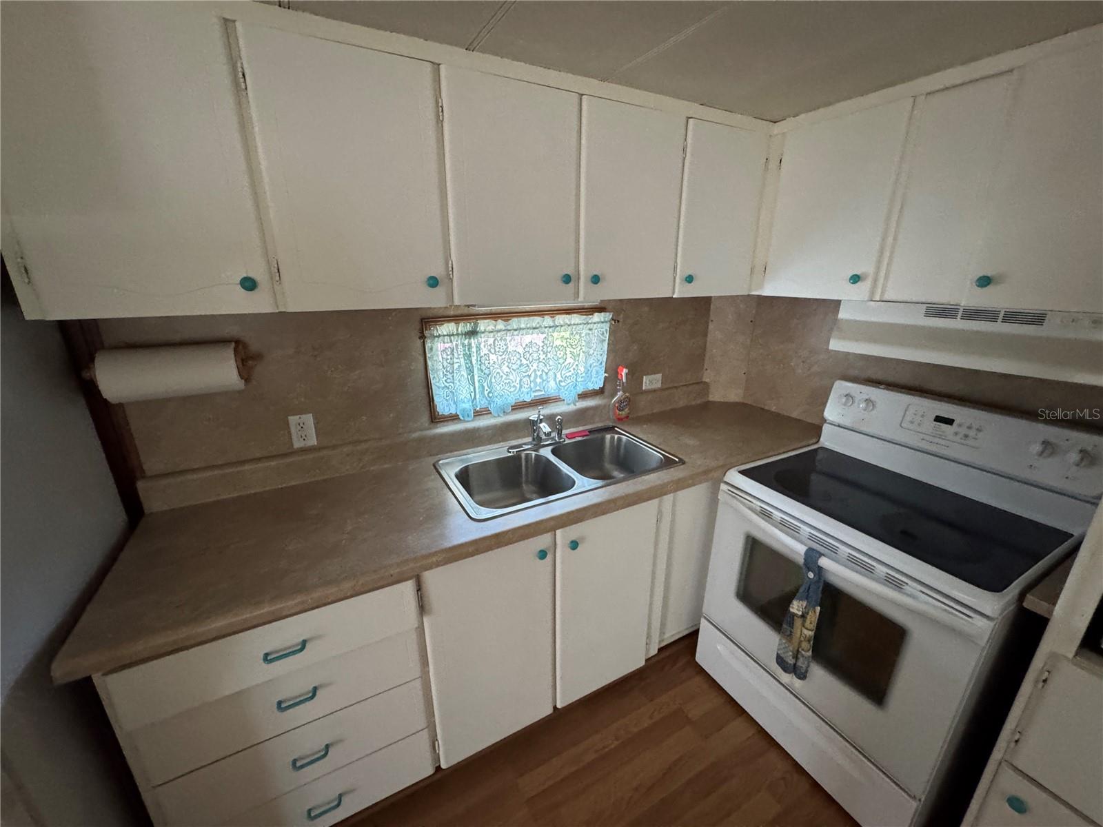 1843 SHADY COVE DR — photo 4