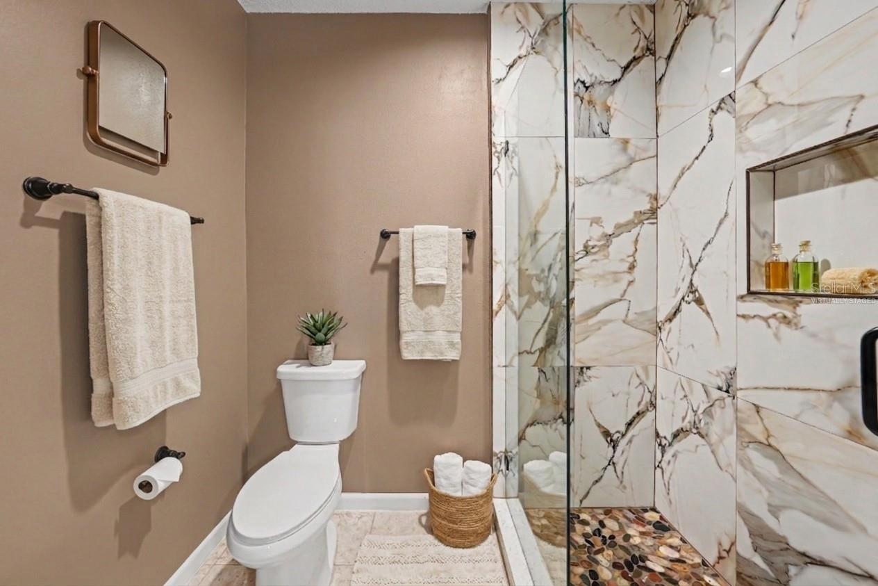 8350 SAVANNAH TRACE CIR #106 — photo 9