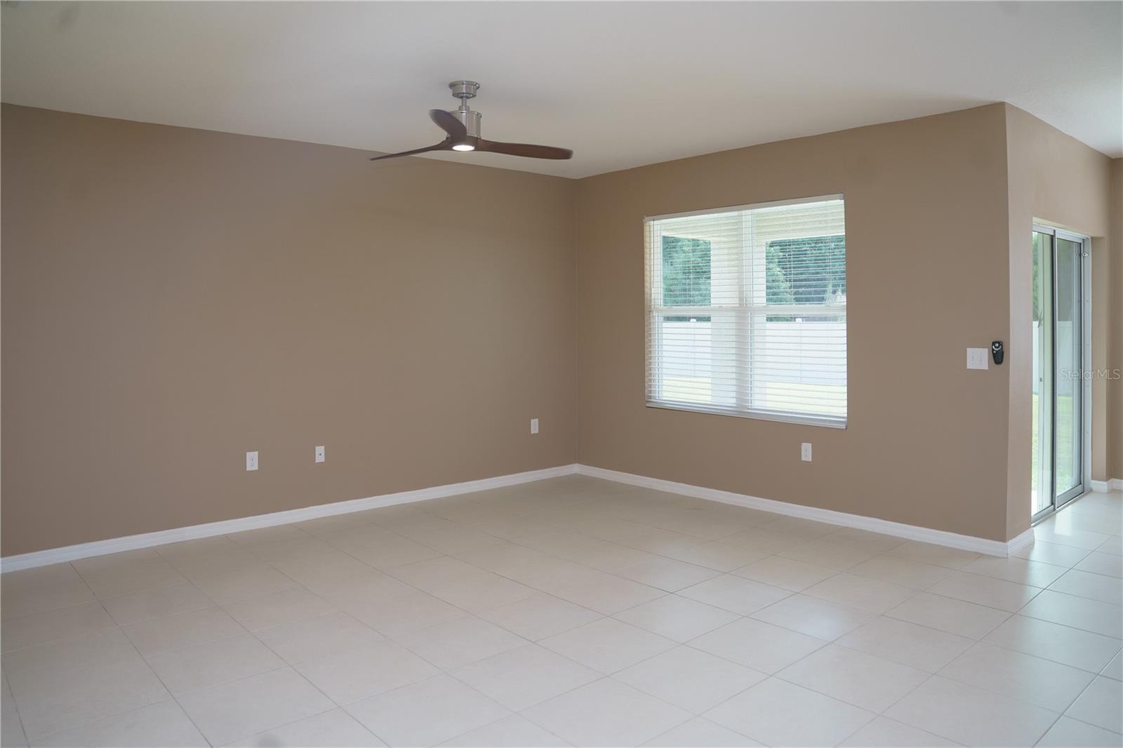 2614 GREENLEAF TER — photo 19