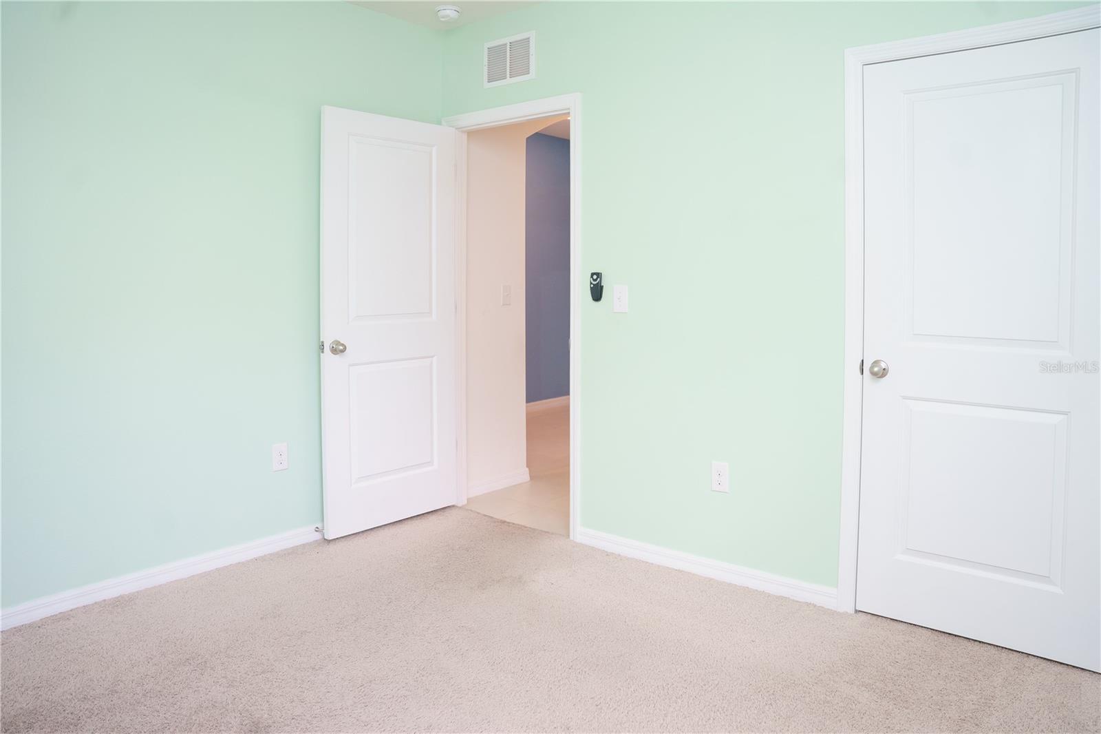 2614 GREENLEAF TER — photo 9