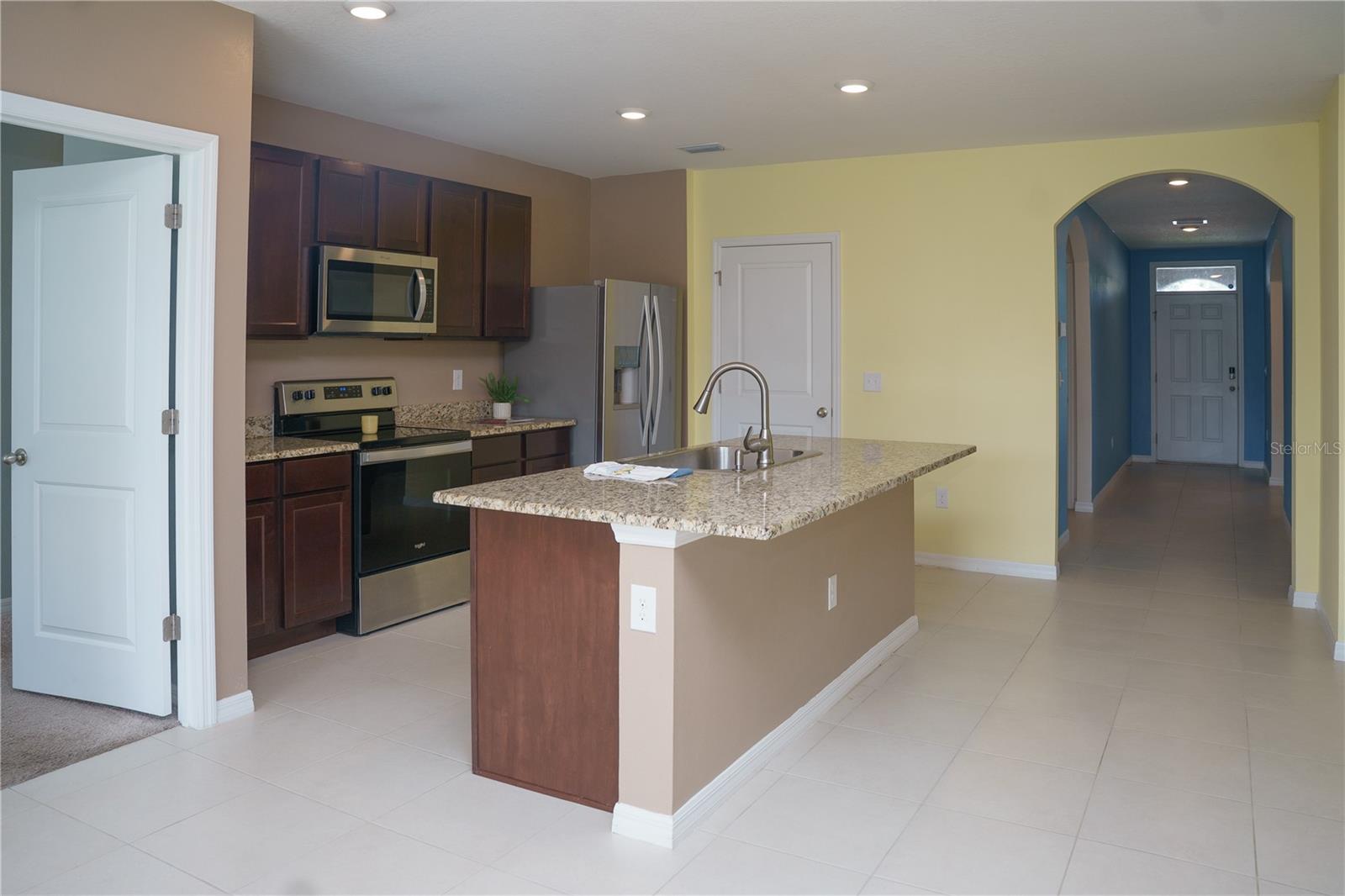 2614 GREENLEAF TER — photo 15