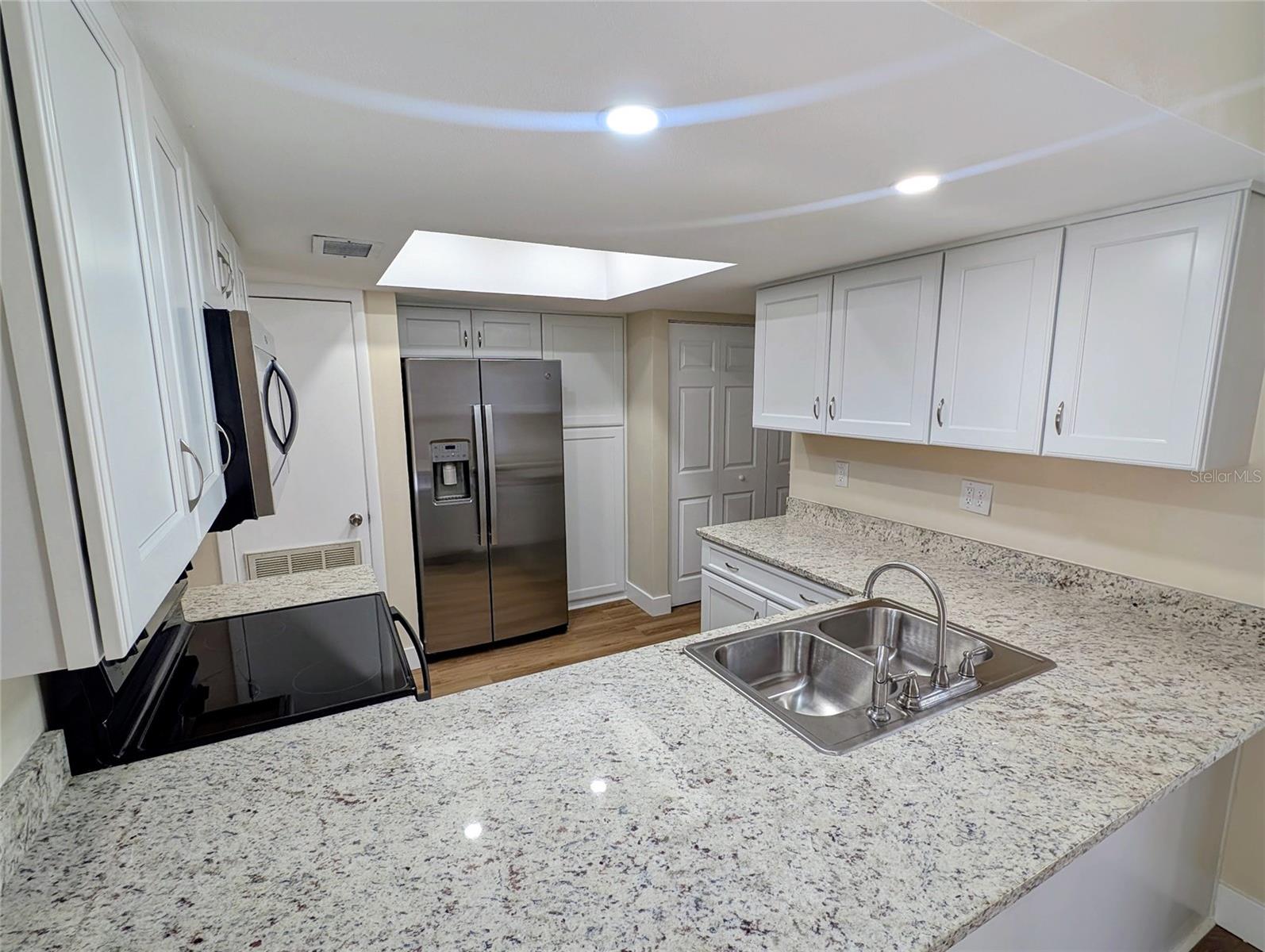 3205 DEER CT — photo 4