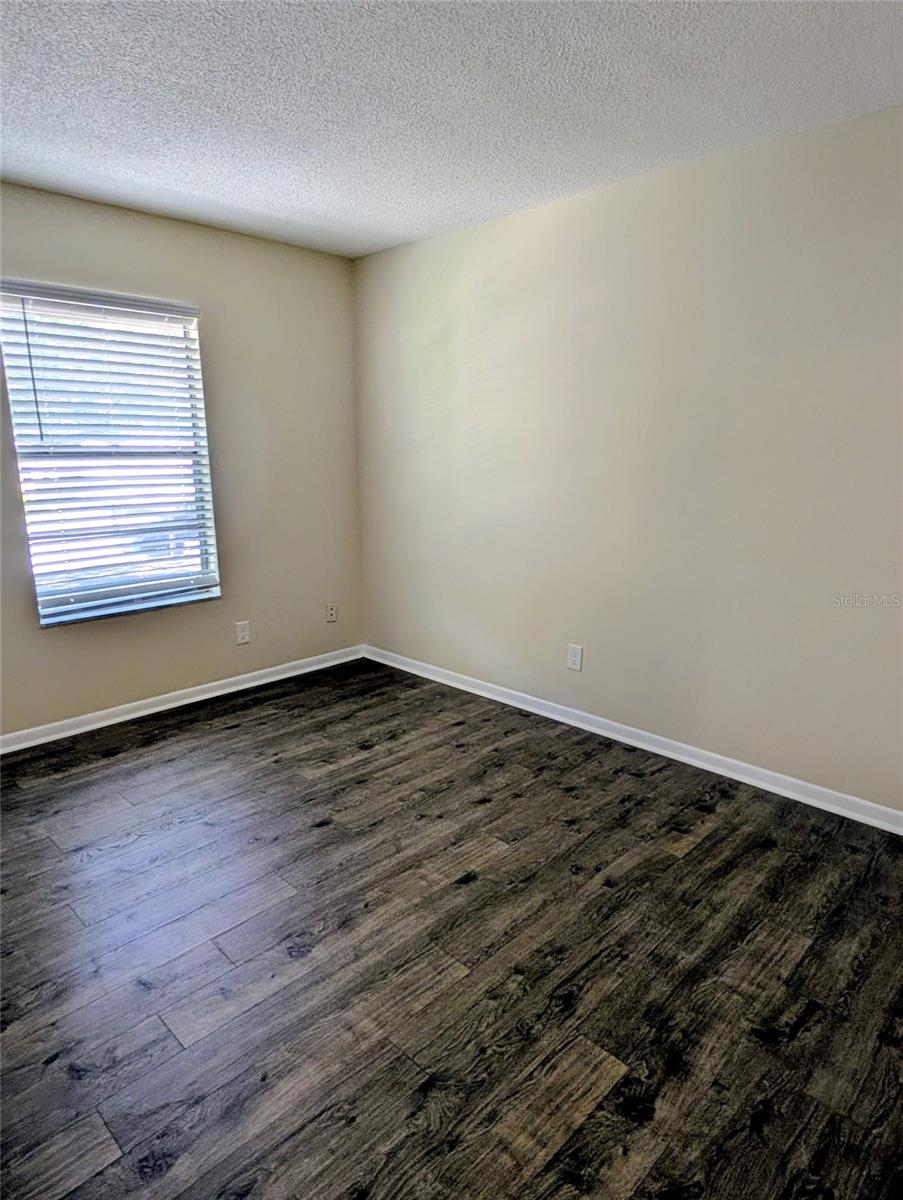 3205 DEER CT — photo 8