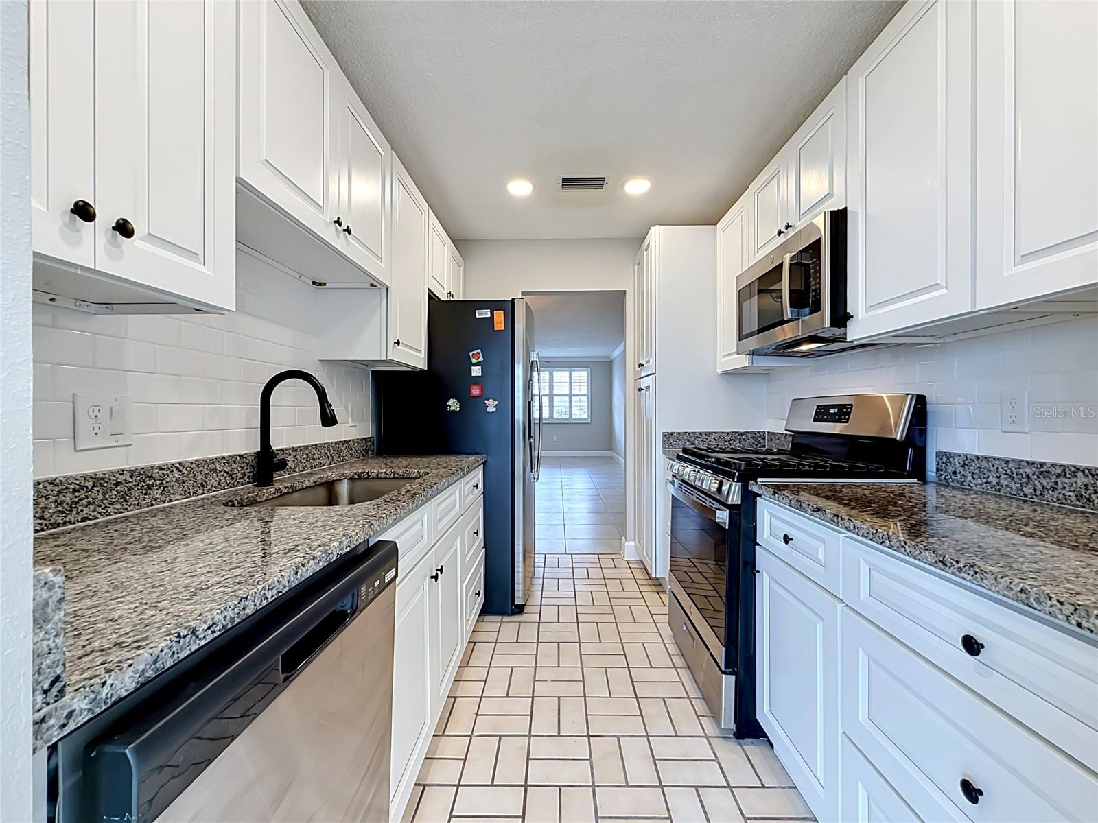 6025 SHORE BLVD S #106 — photo 17