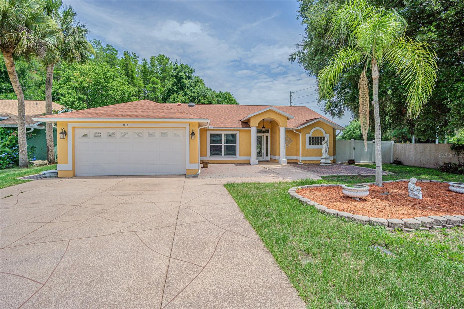 7715 CYPRESS TRACE CT — photo 2