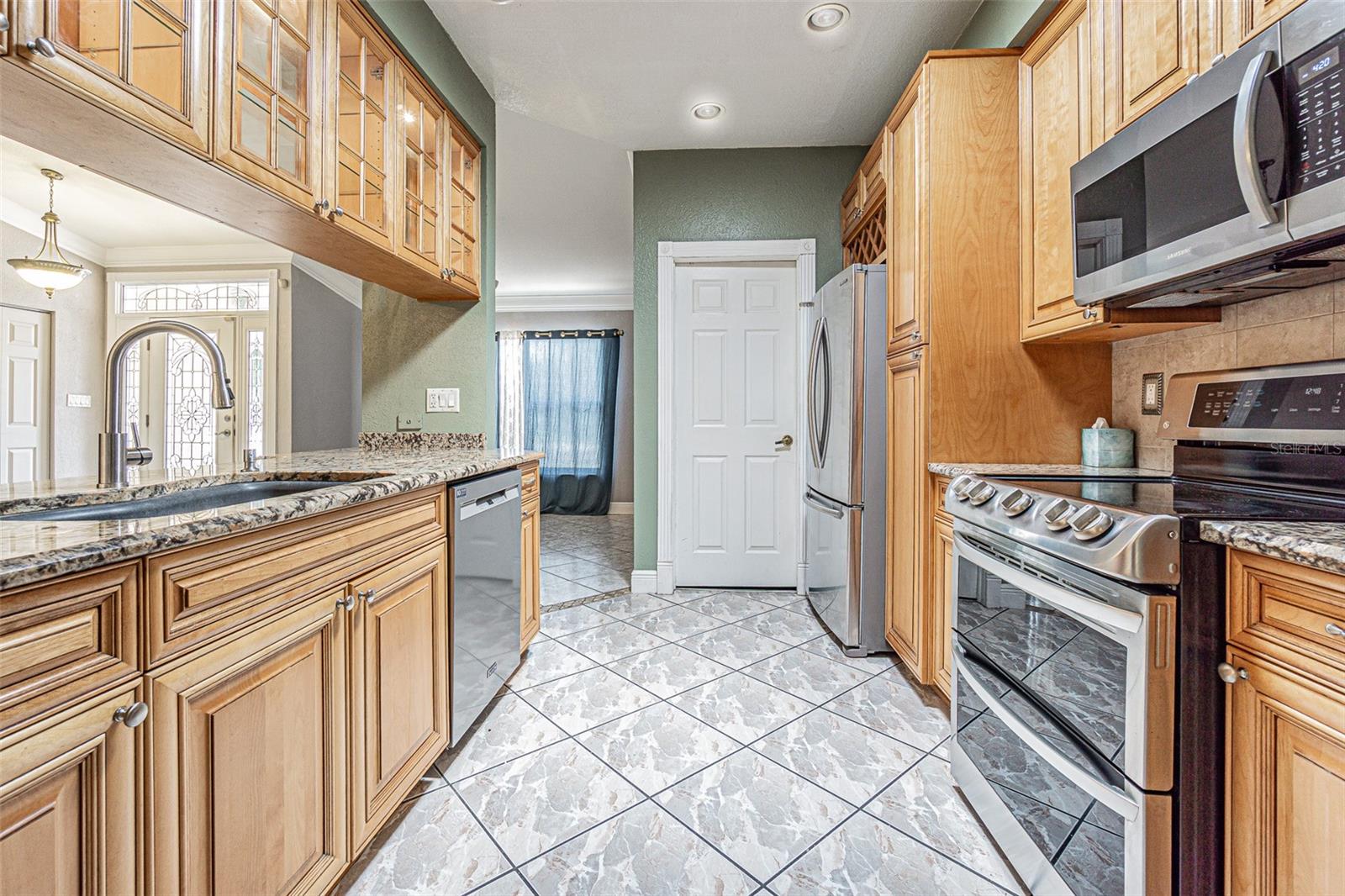 7715 CYPRESS TRACE CT — photo 6