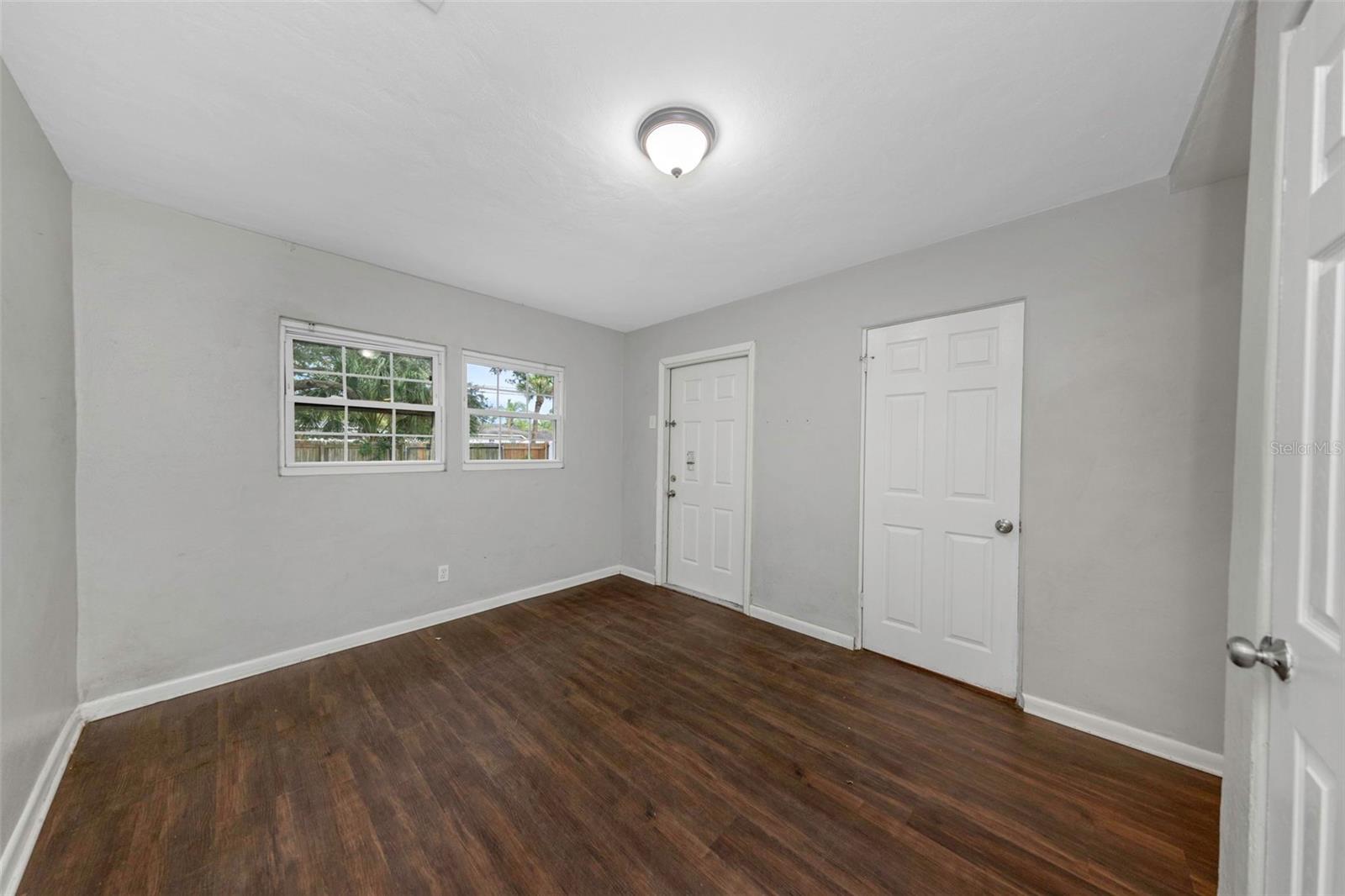 282 NE 40TH AVE NE — photo 19