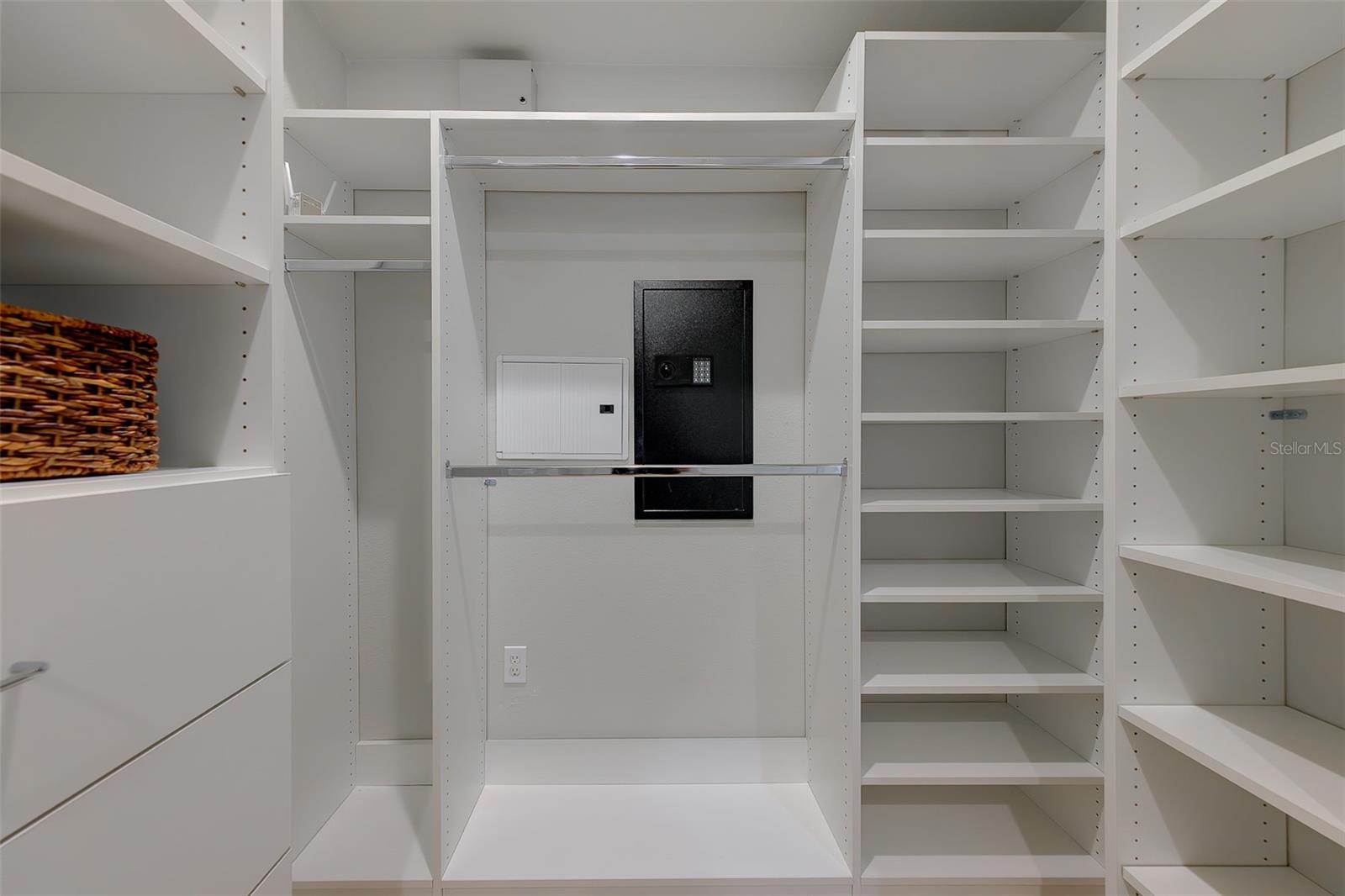 1415 TESSANO PL — photo 42