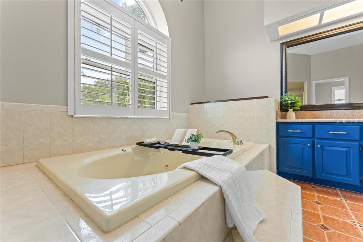 1589 MARY LN — photo 46