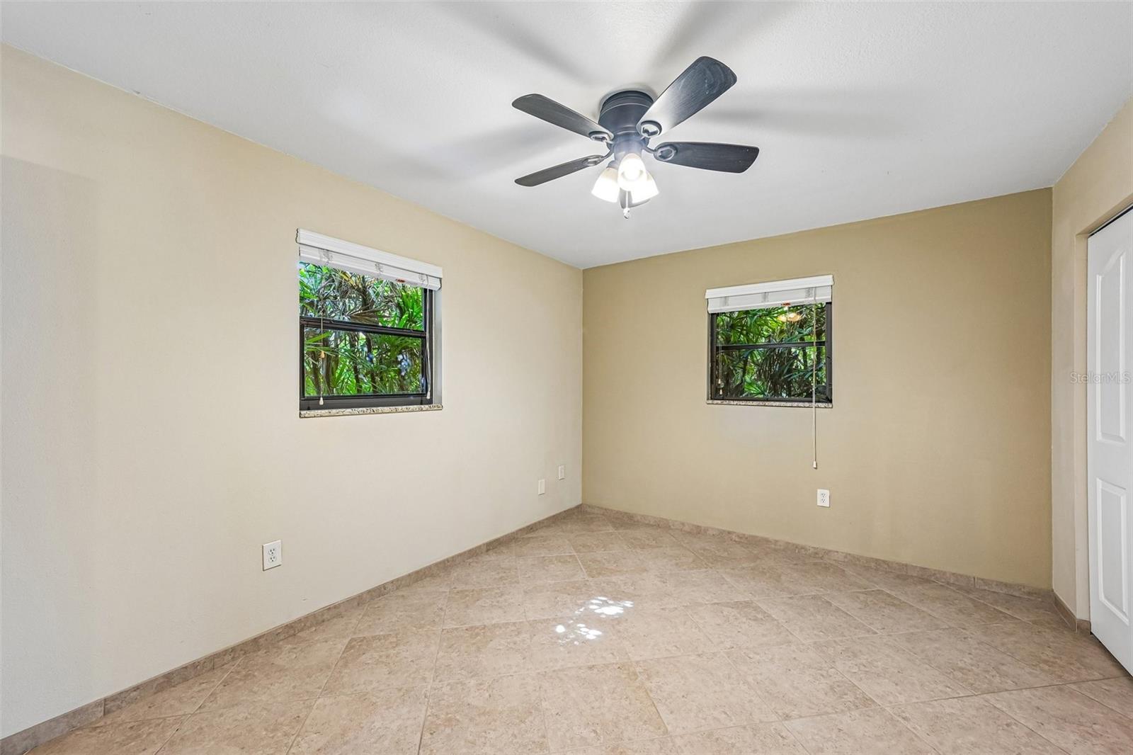 3304 SWAAN LN — photo 23