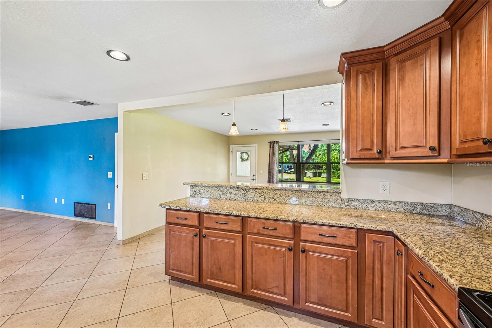 3304 SWAAN LN — photo 13