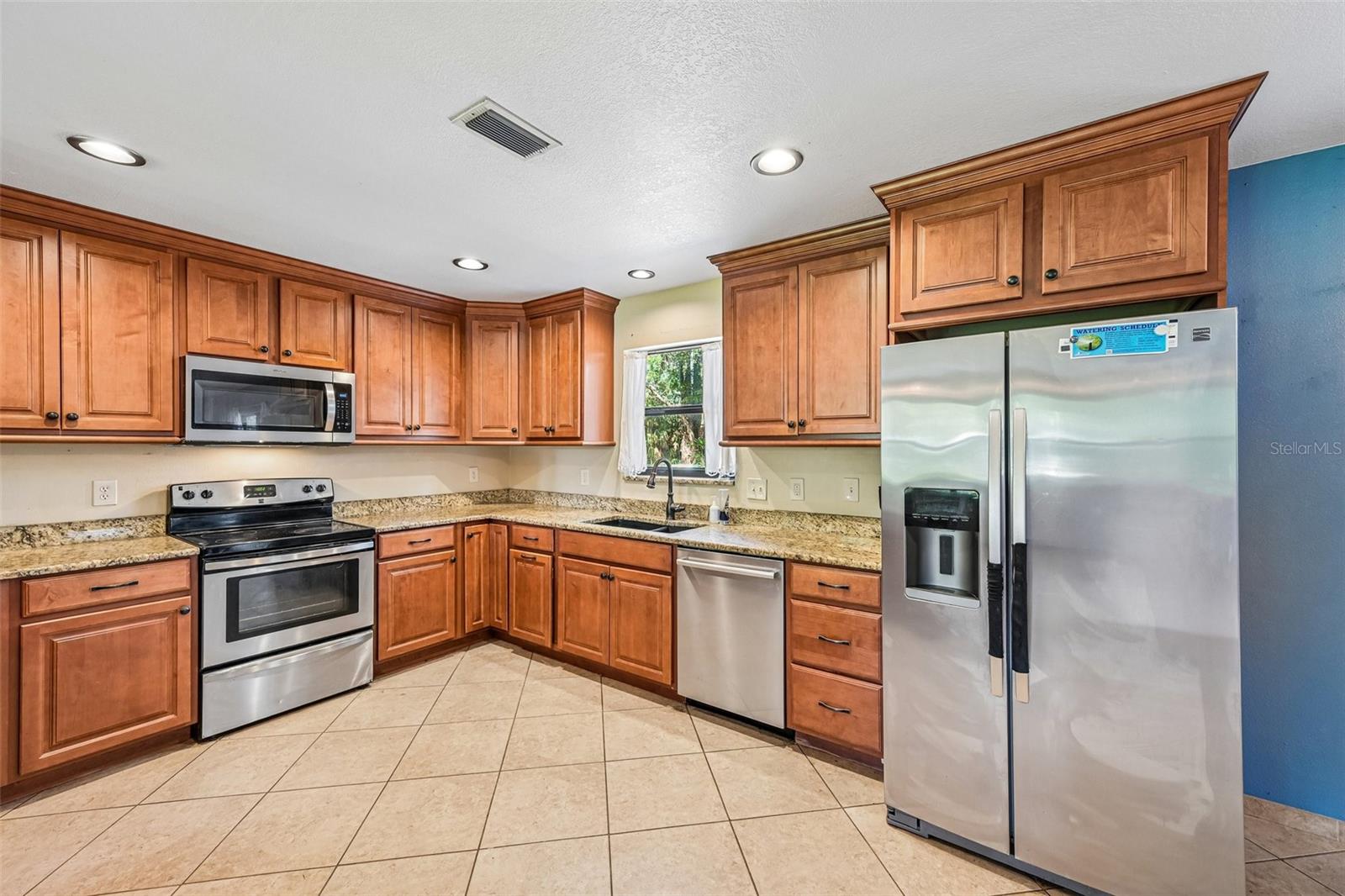 3304 SWAAN LN — photo 11