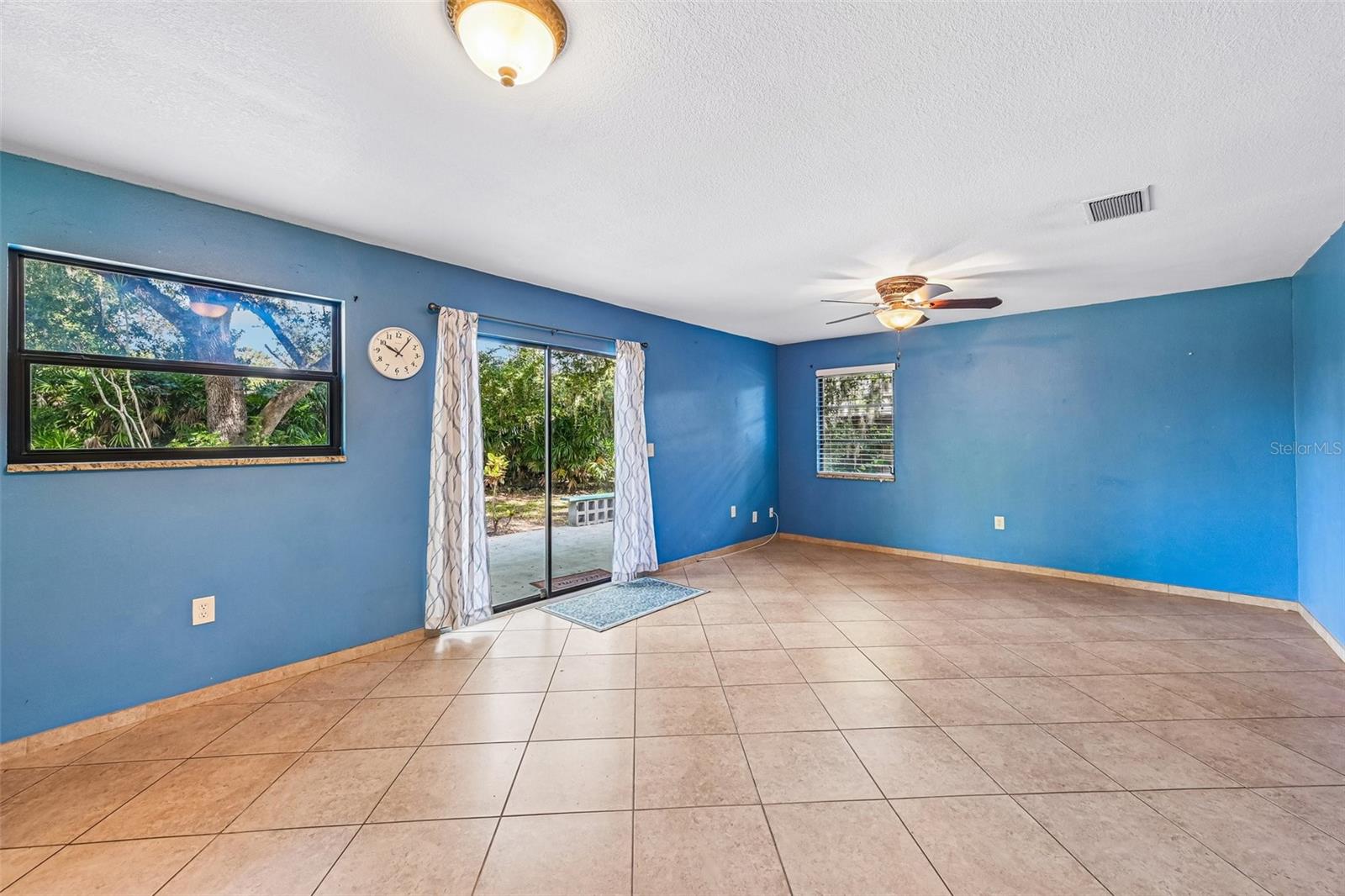3304 SWAAN LN — photo 14