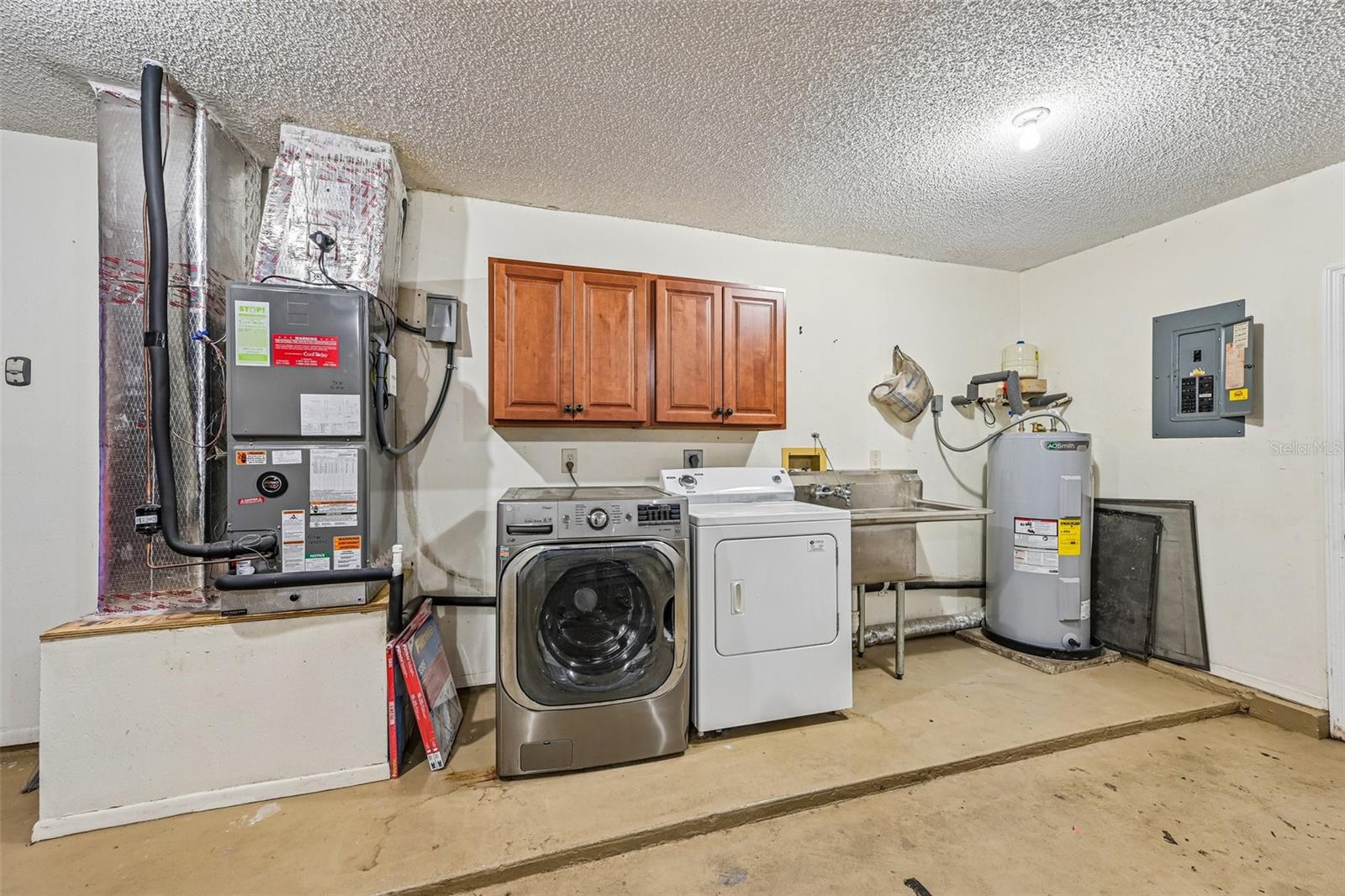 3304 SWAAN LN — photo 26