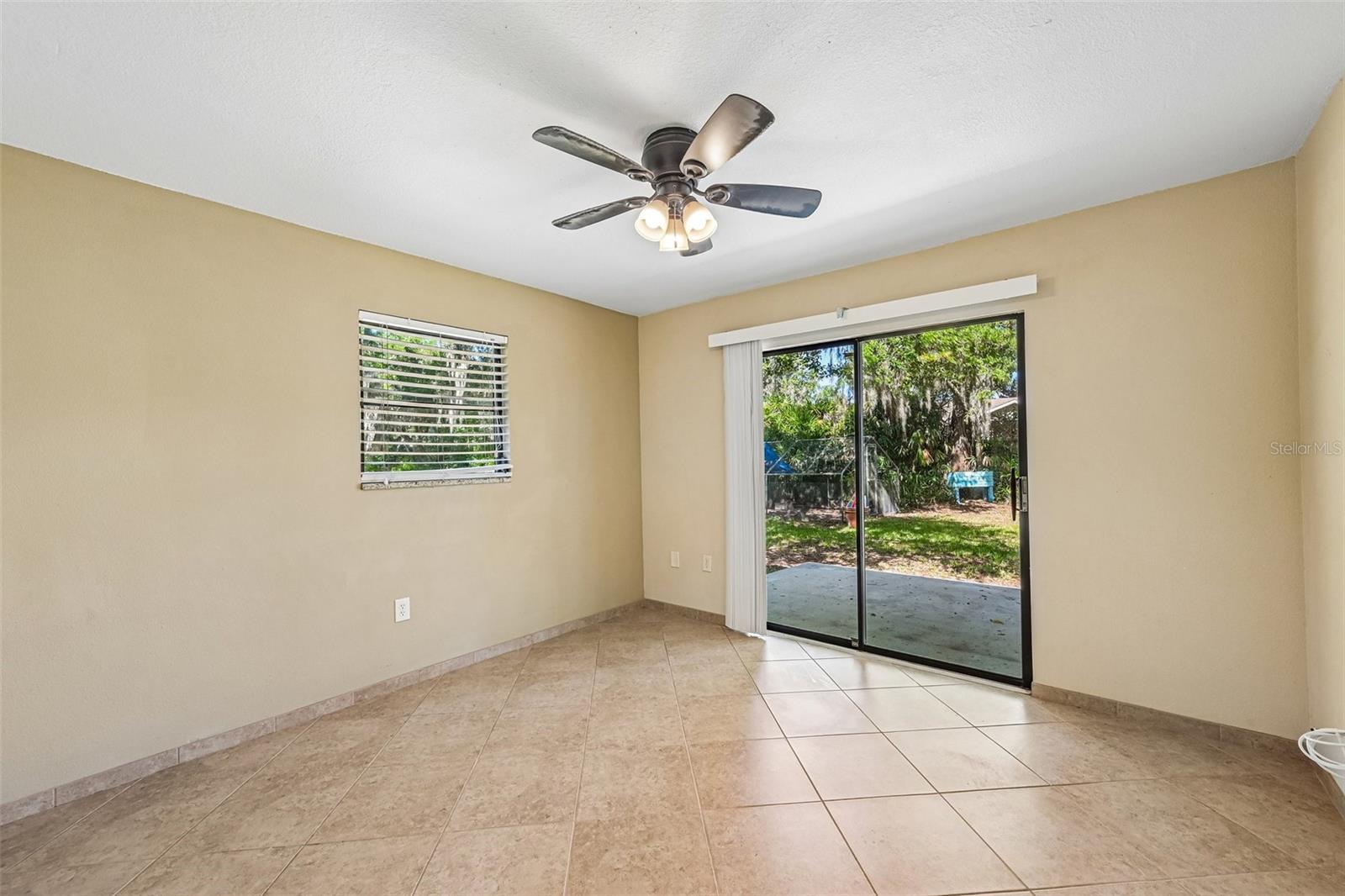 3304 SWAAN LN — photo 21