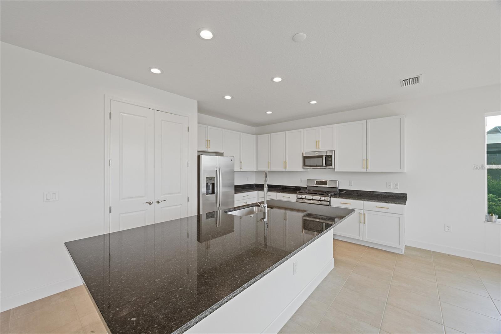 32684 TAMARIND GROVE LN — photo 16