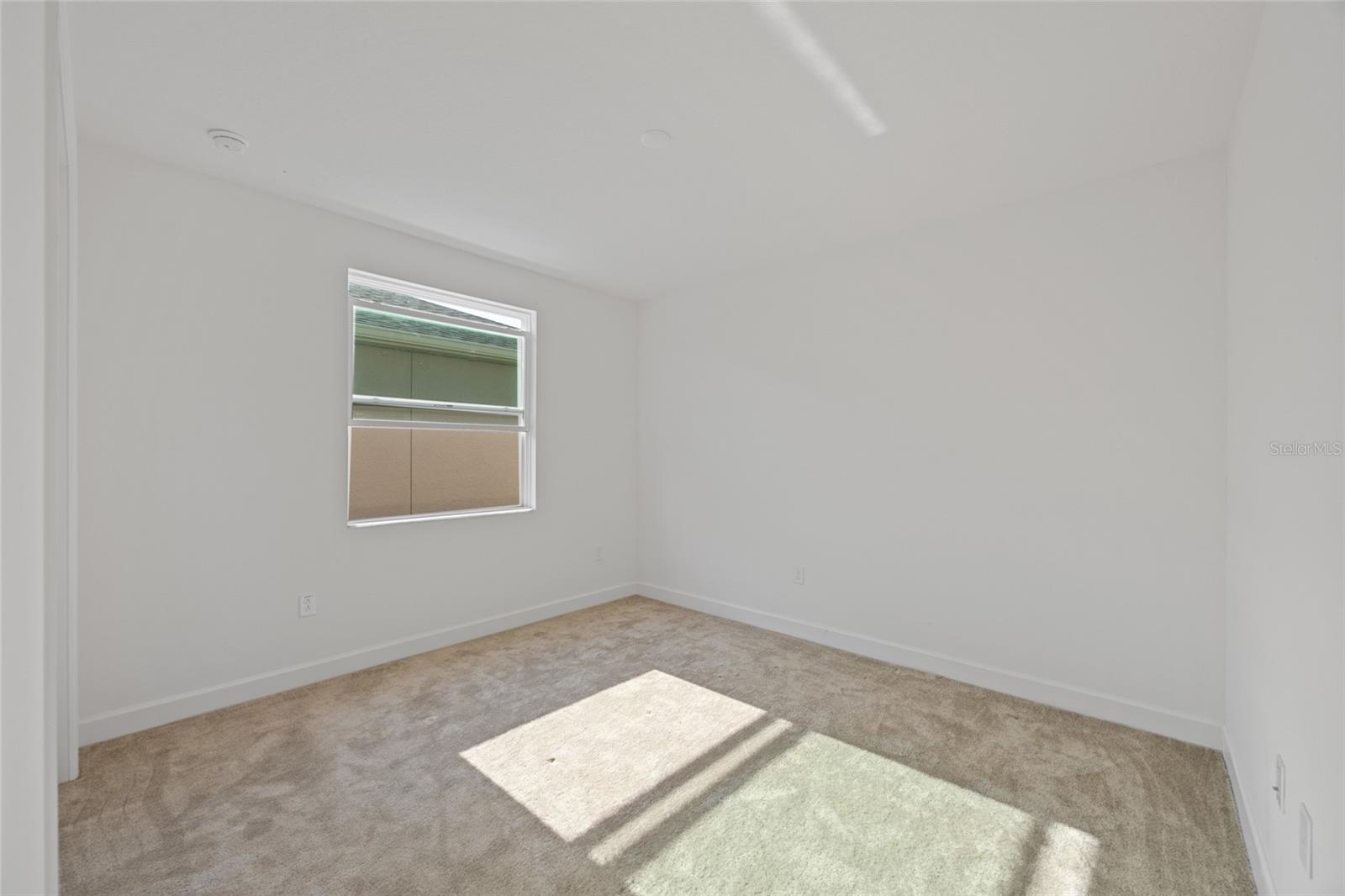 32684 TAMARIND GROVE LN — photo 38