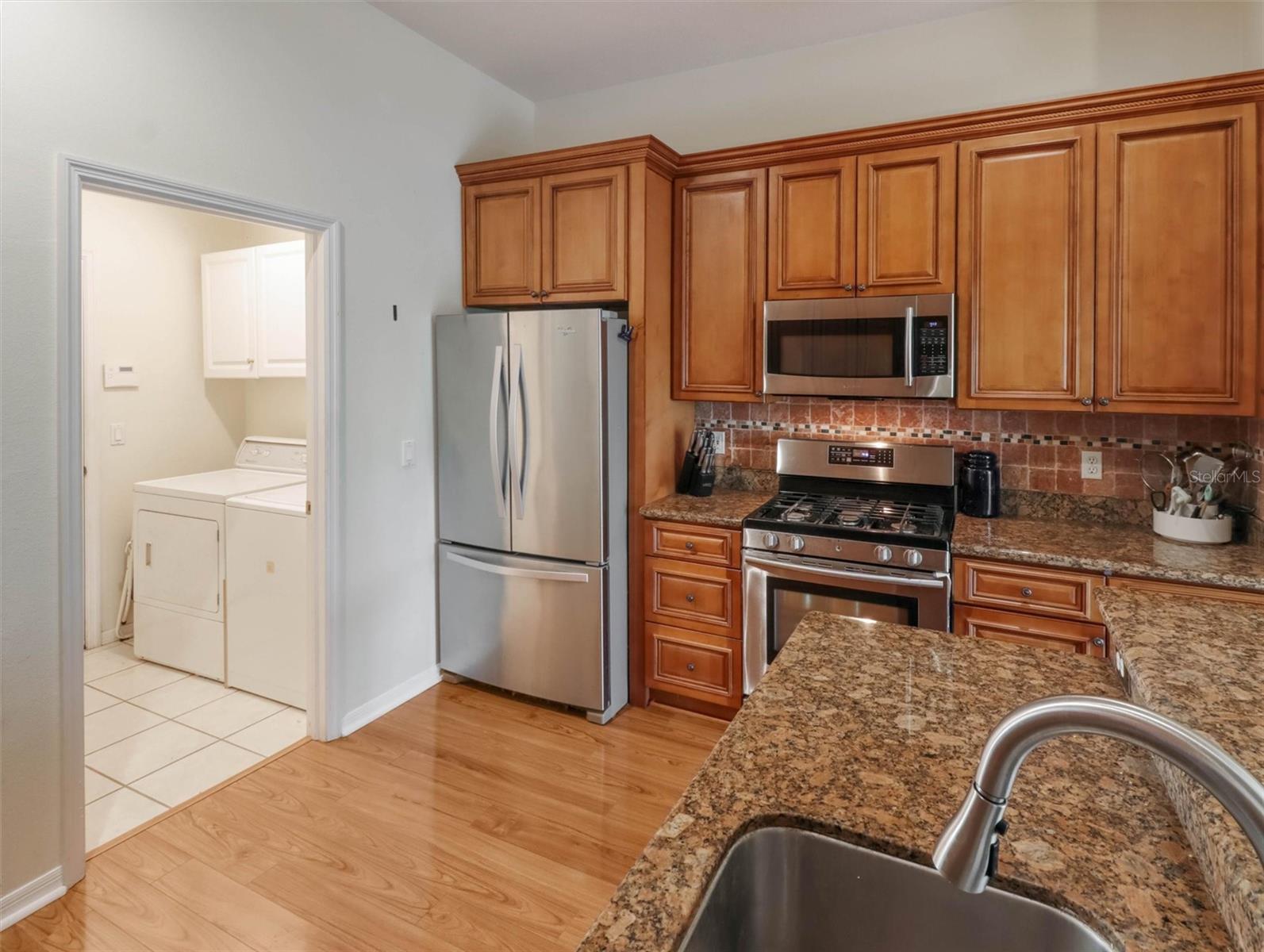 10110 WHISPER POINTE DR — photo 19
