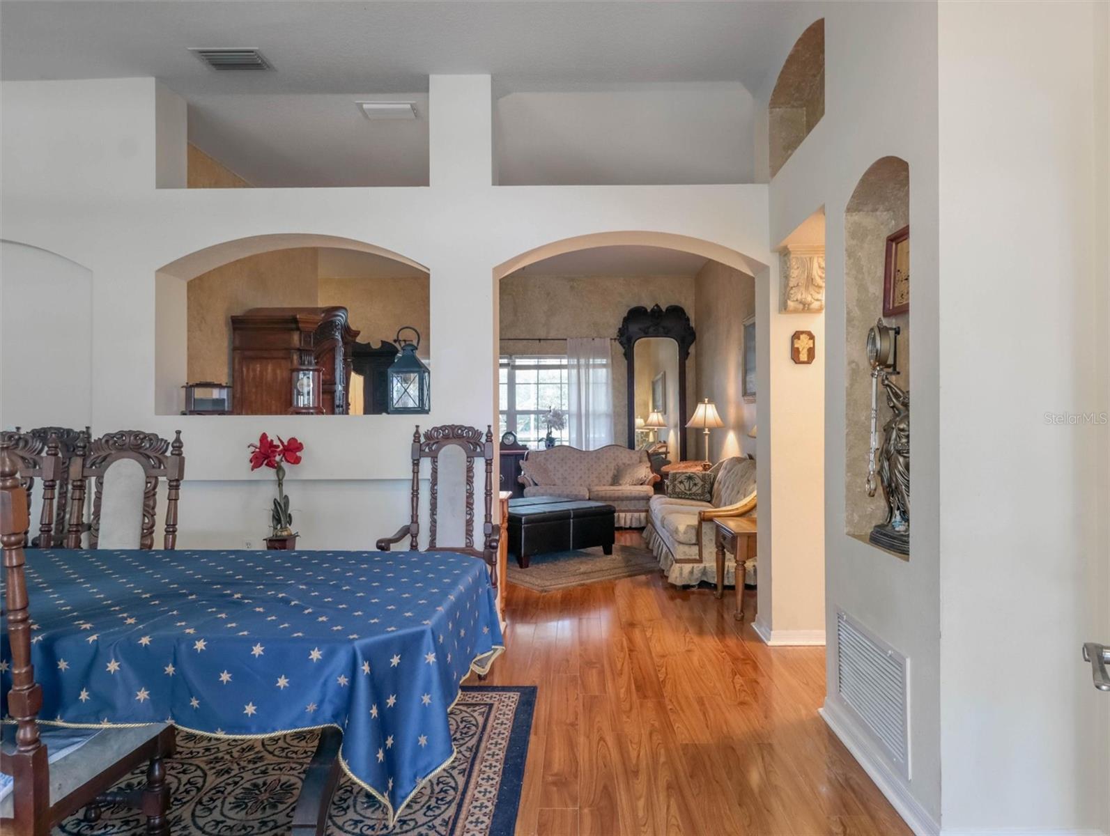 10110 WHISPER POINTE DR — photo 8