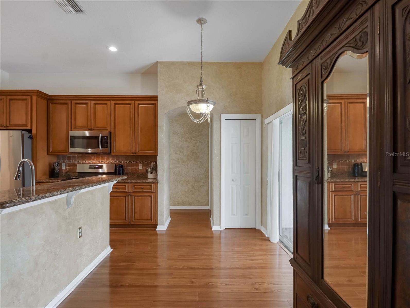 10110 WHISPER POINTE DR — photo 16