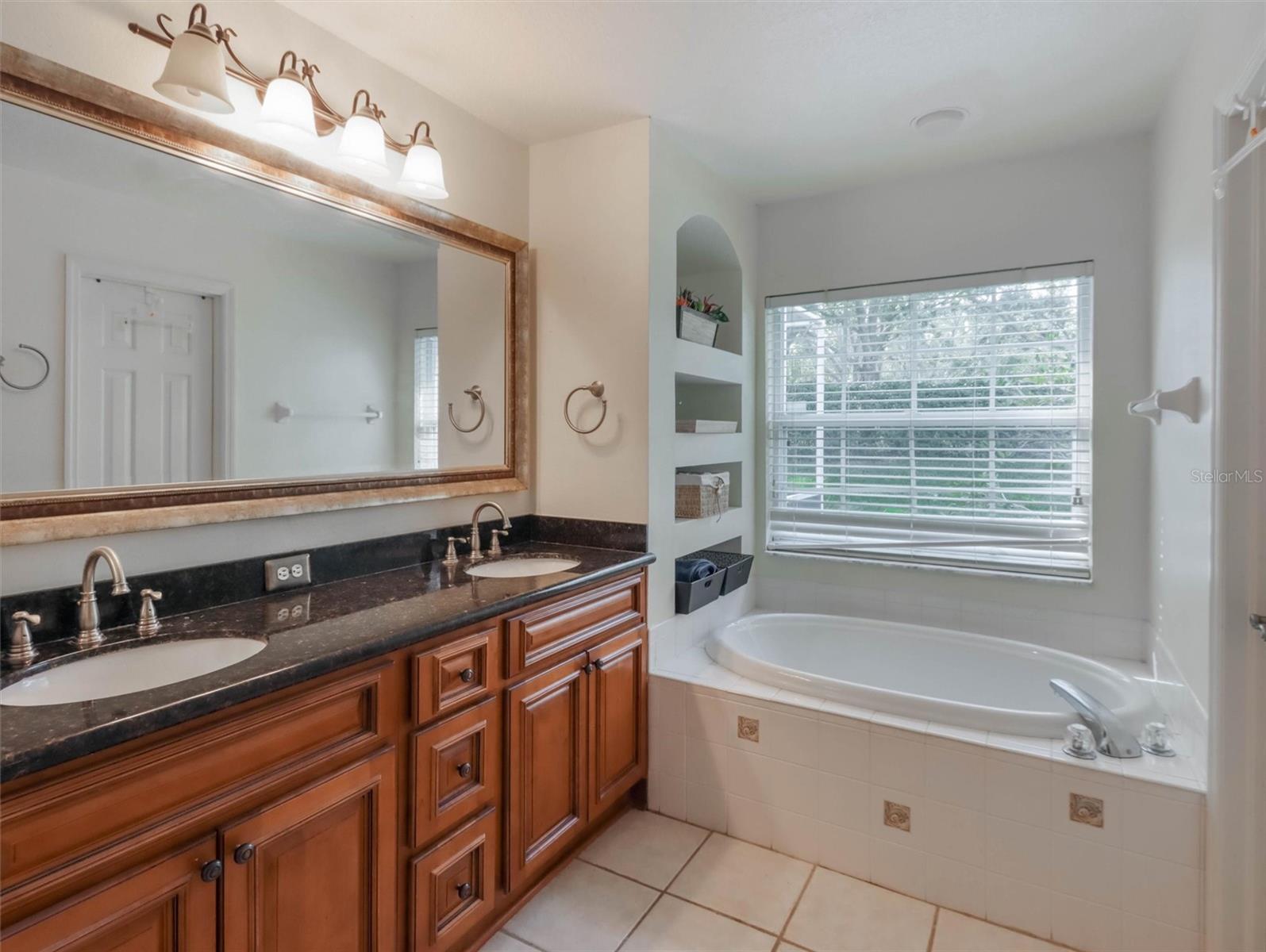 10110 WHISPER POINTE DR — photo 24