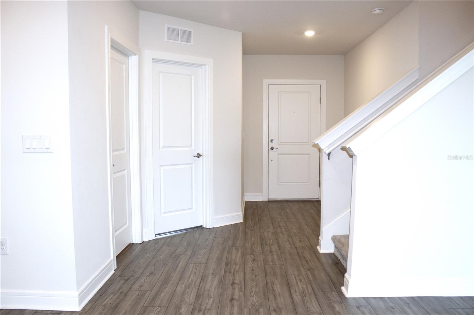 30600 THUNDERBIRD DR — photo 33