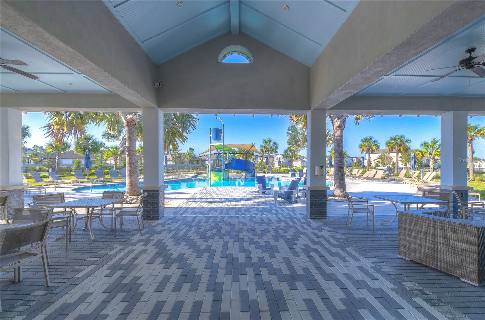 30600 THUNDERBIRD DR — photo 40
