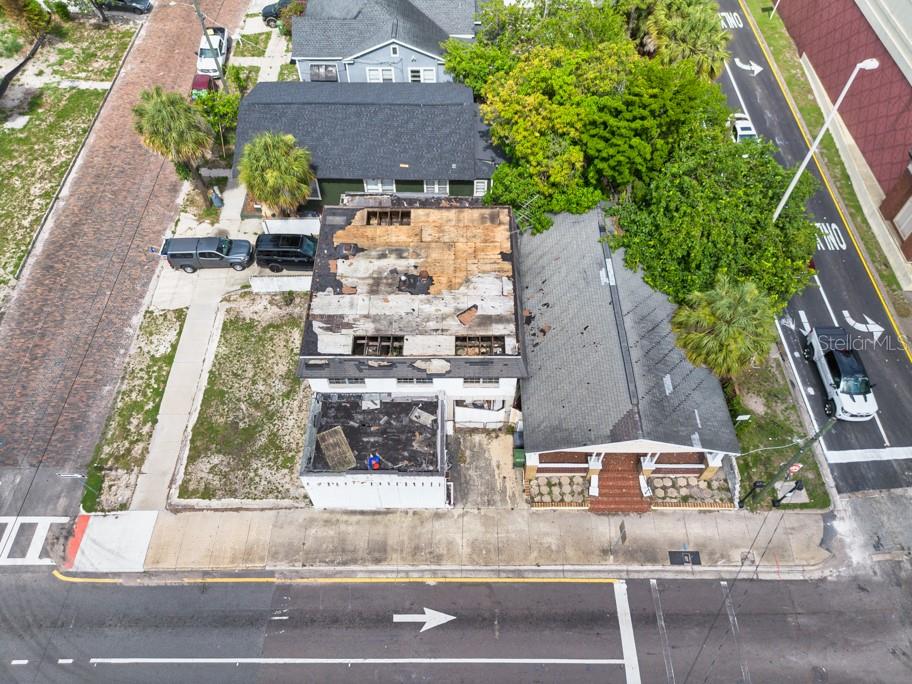 1406 N HOWARD AVE — photo 51