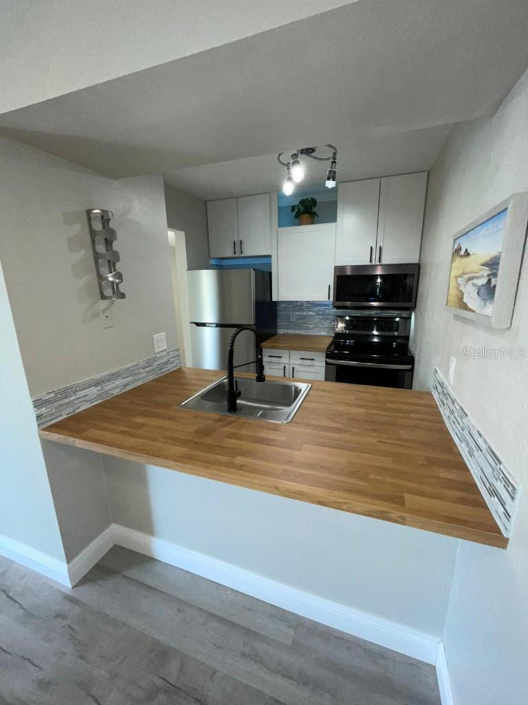 1799 N HIGHLAND AVE #172 — photo 9