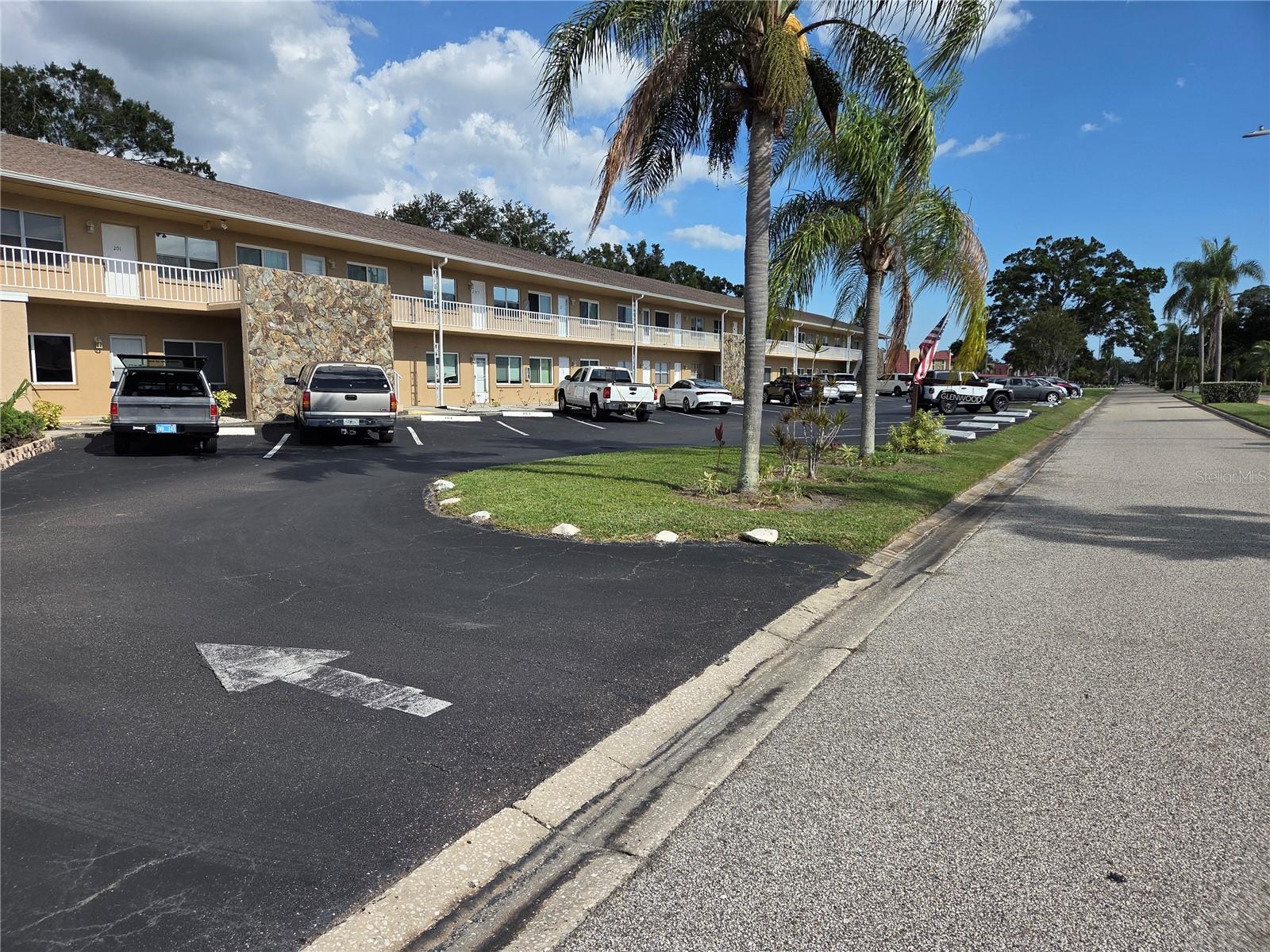 8039 GARDEN DR #109 — photo 4